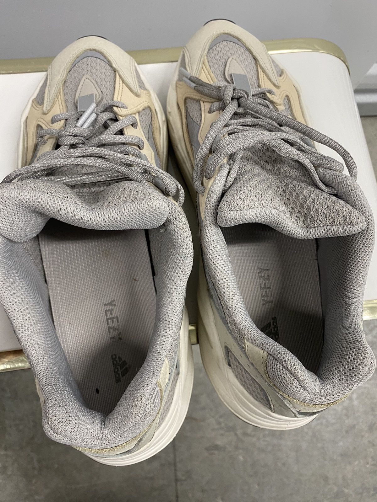 Adidas × Kanye West Adidas Yeezy boost 350 V2 cream Size US 12 / EU 45 - 8 Thumbnail