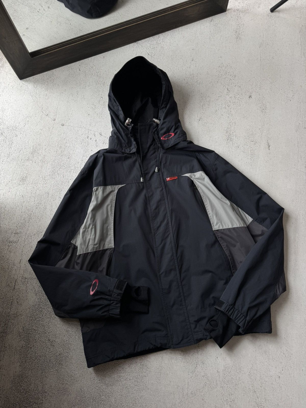 Oakley Road Fuel Jacket | Grailed