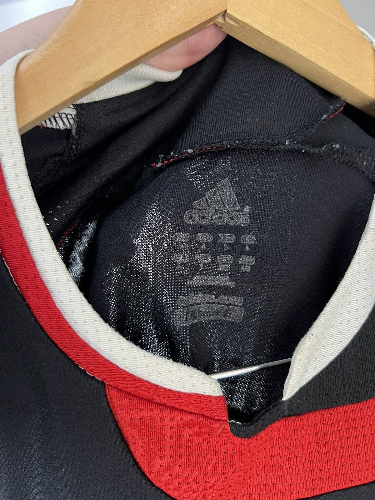 Vintage VERY RARE ADIDAS FC LIVERPOOL ENGLAND SOCCER JERSEY RETRO Size US L / EU 52-54 / 3 - 9 Thumbnail