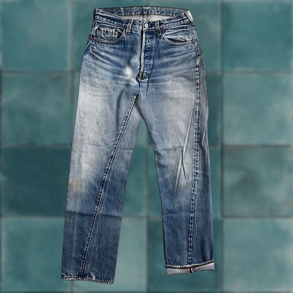 Levi's VINTAGE Levi's 501 XX Jeans Light Wash Redline Selvedge 80s Mid Rise 28x32 Distressed USA Mens Size US 28 / EU 44 - 1 Thumbnail