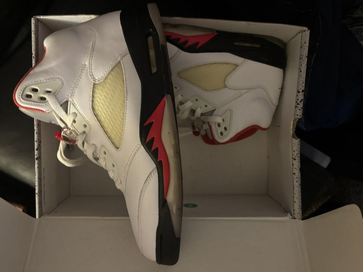 Jordan Brand Vintage nike air jordan 5 retros (true white) silver tounge Size US 11 / EU 44 - 3 Thumbnail