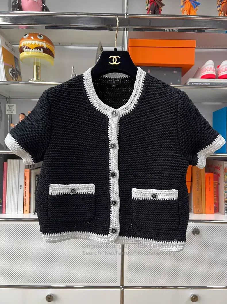 Chanel Chanel Classic black and white short-sleeved knitted cardi Size XS / US 0-2 / IT 36-38 - 1 Thumbnail