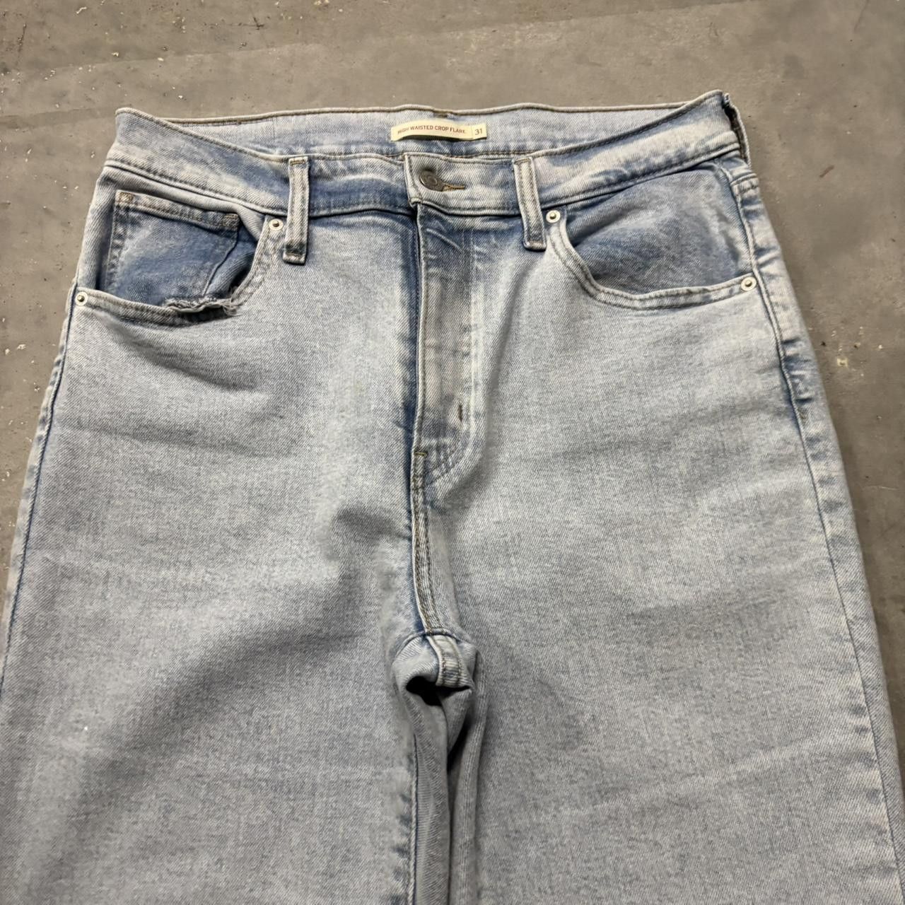 Japanese Brand × Vintage Crazy Vintage Y2K/2000s Light Wash Levi’s Essential Denim Jeans! Size US 31 - 5 Thumbnail
