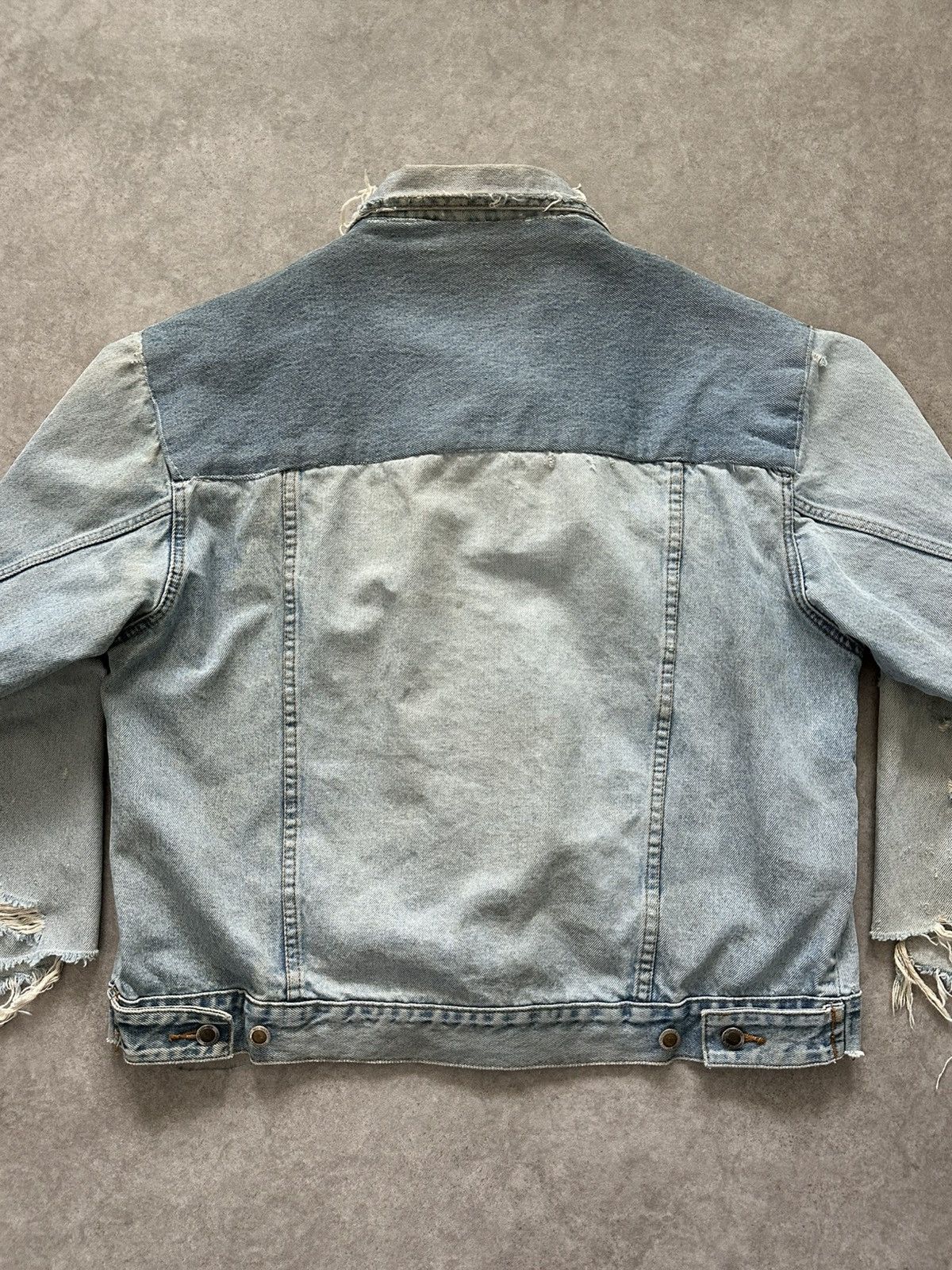Vintage Vintage Sting Denim Jacket Thrashed Distressed Unique Rare Size US L / EU 52-54 / 3 - 4 Thumbnail