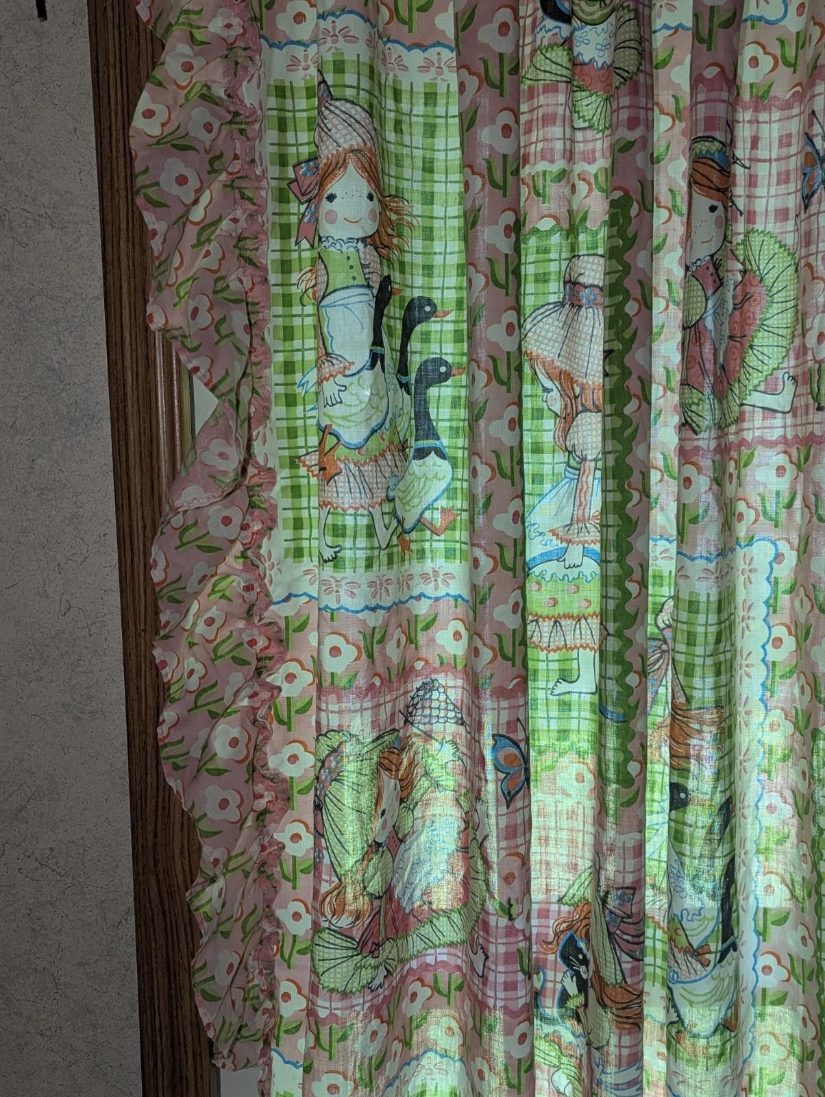 Designer VTG 70s Pink Patchwork Floral Holly Hobbie Ruffle Curtains Size ONE SIZE - 2 Thumbnail