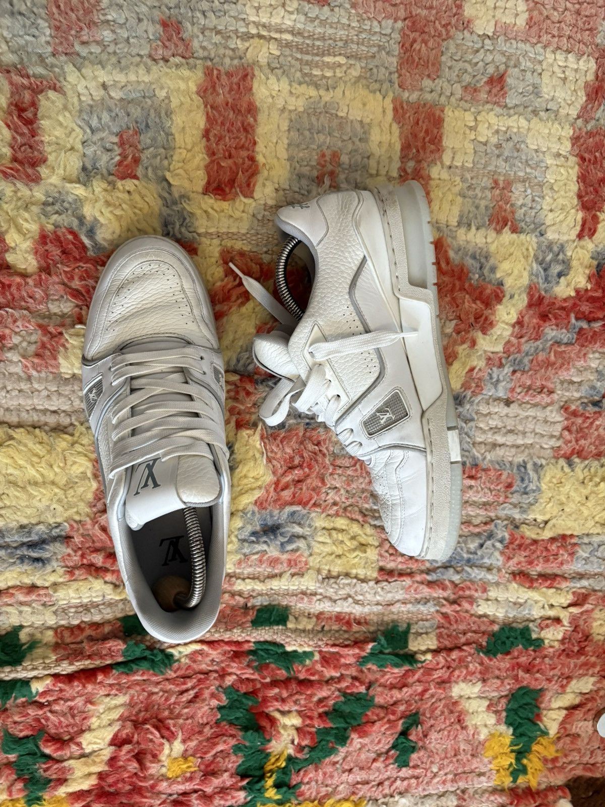 Louis Vuitton Louis Vuitton coke white trainer Size US 9.5 / EU 42-43 - 2 Thumbnail