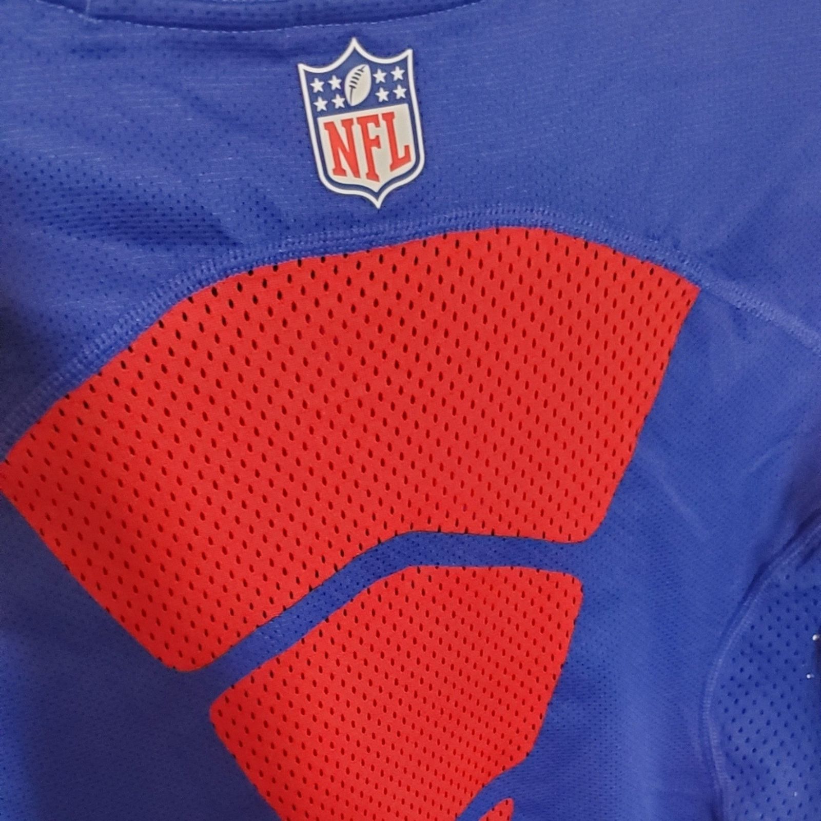 Nike NWT! Nike NFL Giants Dri-Fit Hypercool Blue Fitted Tee Small Size US S / EU 44-46 / 1 - 7 Thumbnail