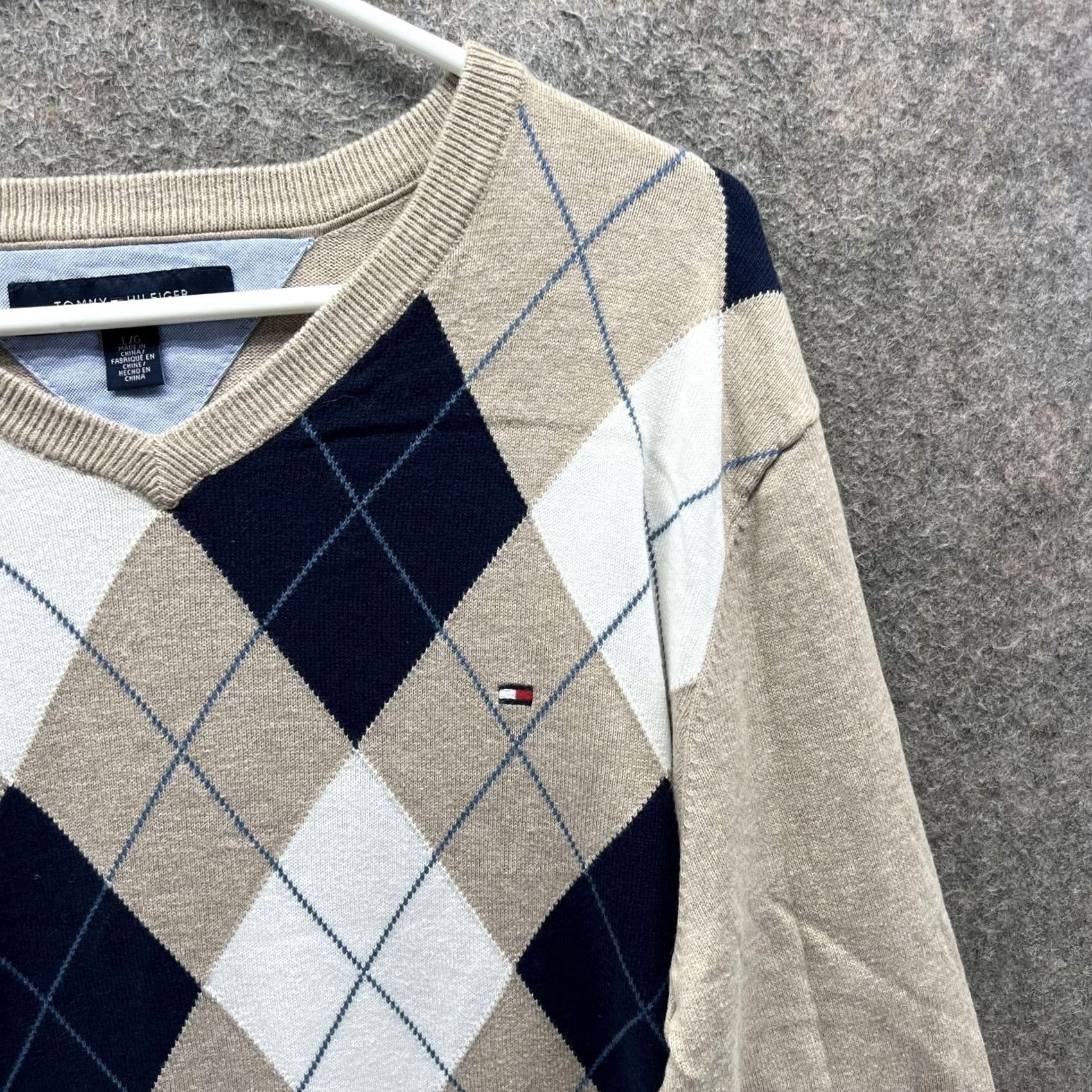 Tommy Hilfiger Tommy Hilfiger Sweater Mens Large Beige Cotton V Neck Argyle Pullover Knit Logo Size US L / EU 52-54 / 3 - 7 Thumbnail