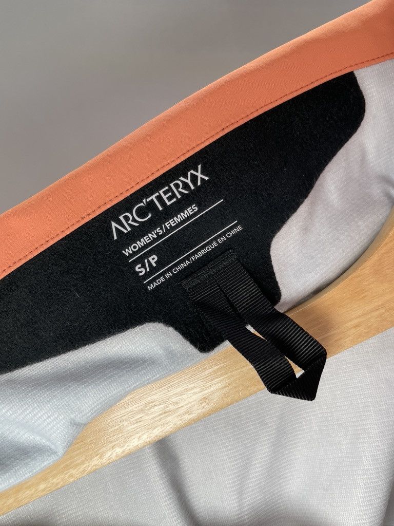 Arc'teryx ARCTERYX Ravenna LT Fusion Gore Tex Ski Snowboarding Jacket Size S / US 4 / IT 40 - 13 Thumbnail