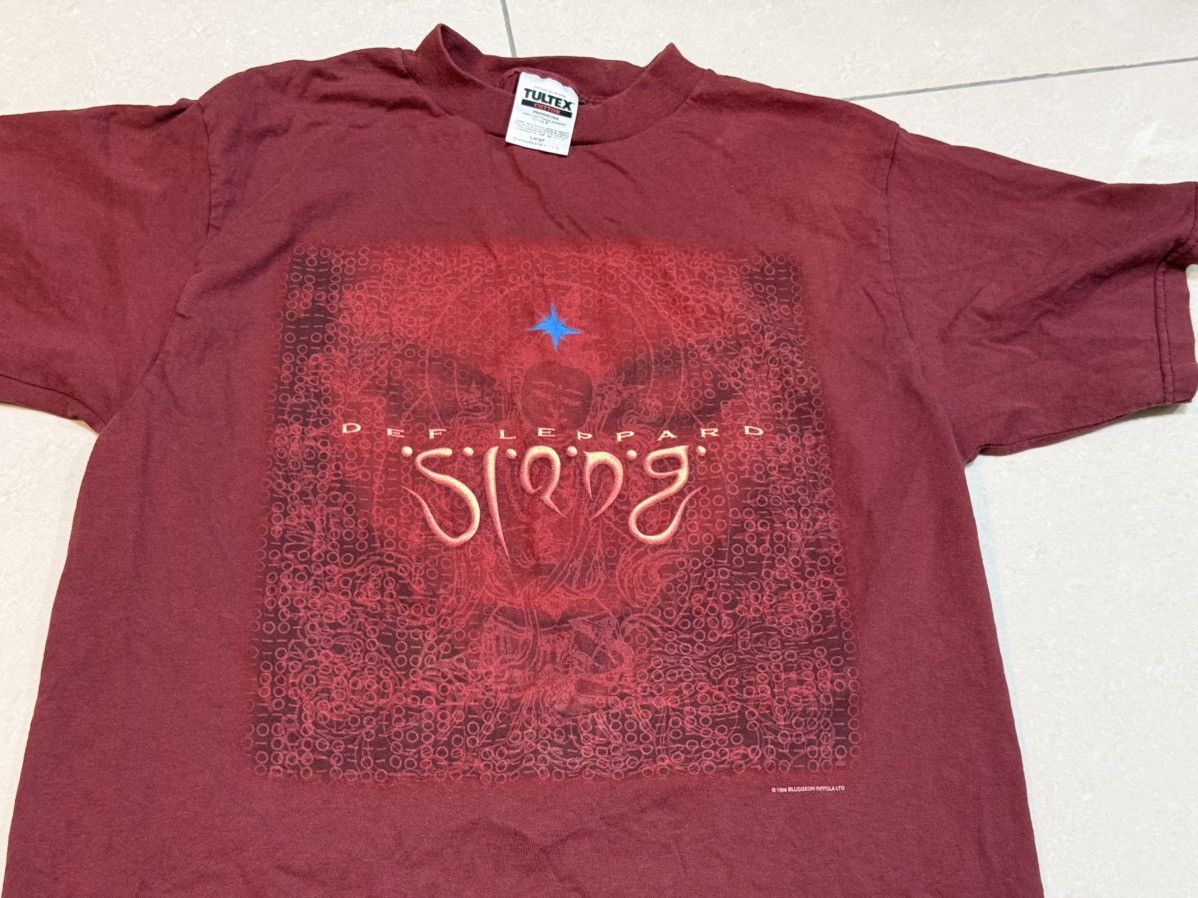 Band Tees Vintage 90s Def Leppard Sting 1996 T-Shirt Size US L / EU 52-54 / 3 - 5 Thumbnail