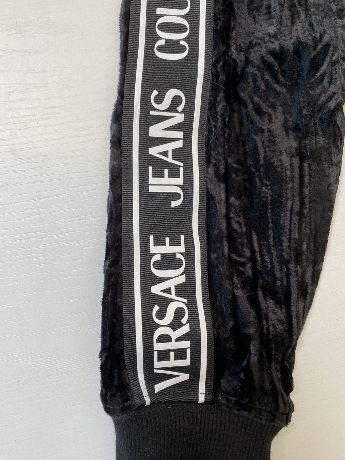Versace Jeans Couture Versace Jeans Culture Velvet Froisse sweatshirt, size M, new Size M / US 6-8 / IT 42-44 - 4 Thumbnail