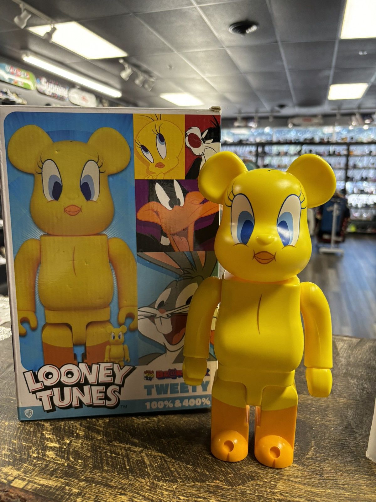 Looney tunes tweety bird outlet 400% set bearbrick