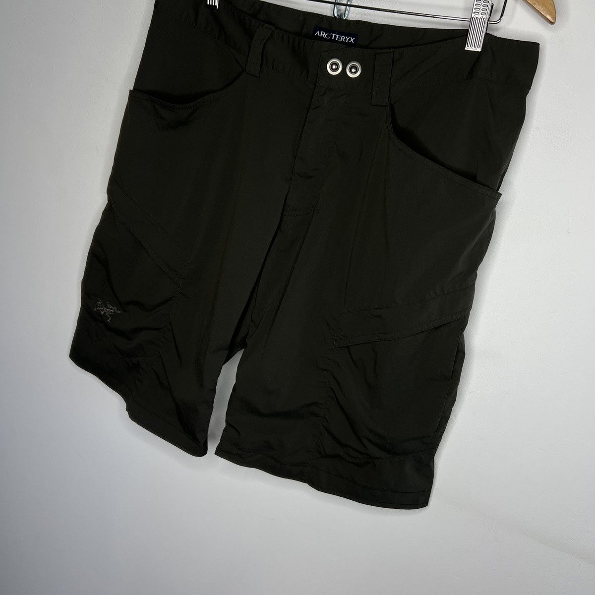 Arc'teryx Arcteryx Vintage Outdoor Shorts Dark Khaki Green Cargo Size US 34 / EU 50 - 2 Thumbnail