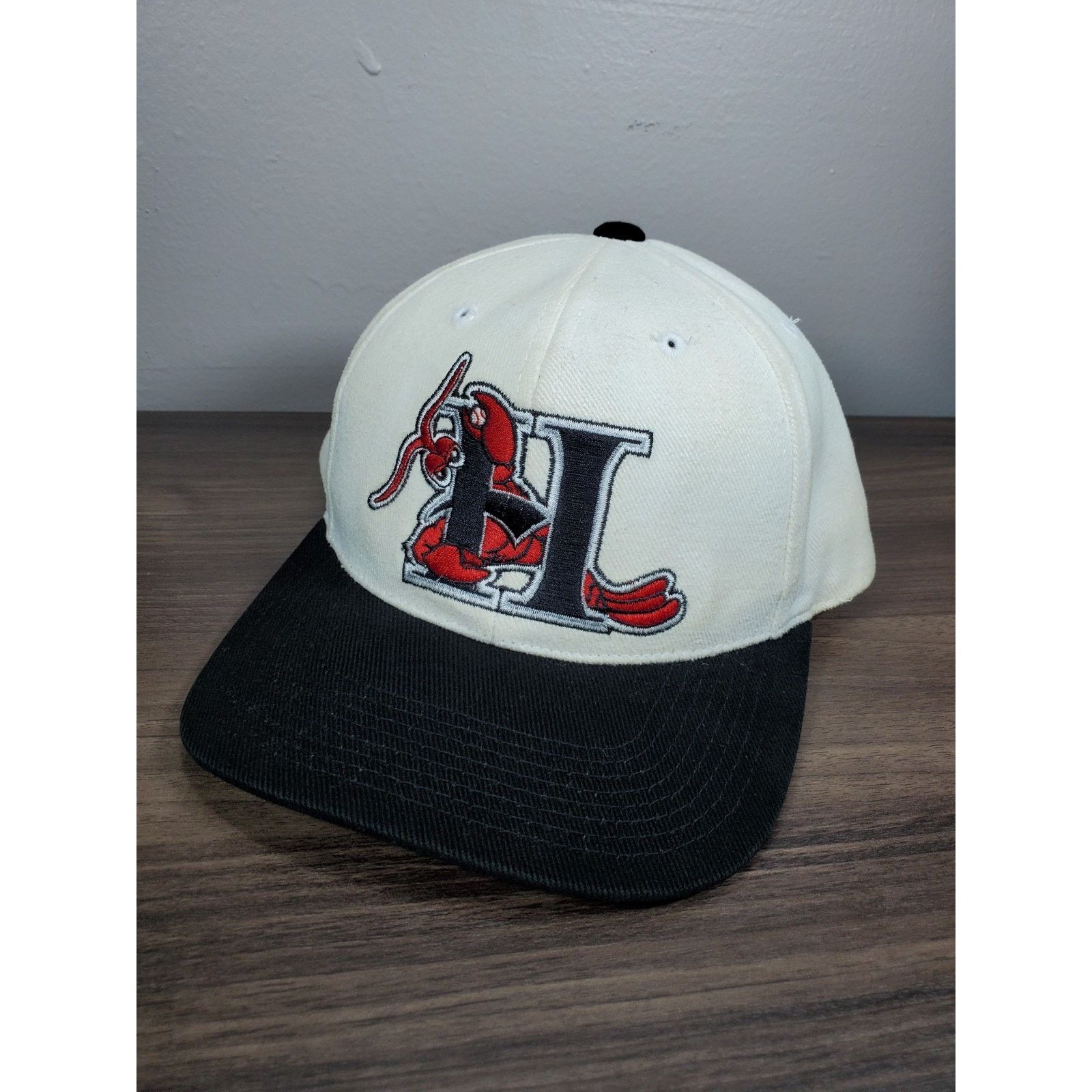 MLB × Vintage 90s Hickory Crawdads Minor League Baseball Hat Cap MiLB Size ONE SIZE - 1 Thumbnail