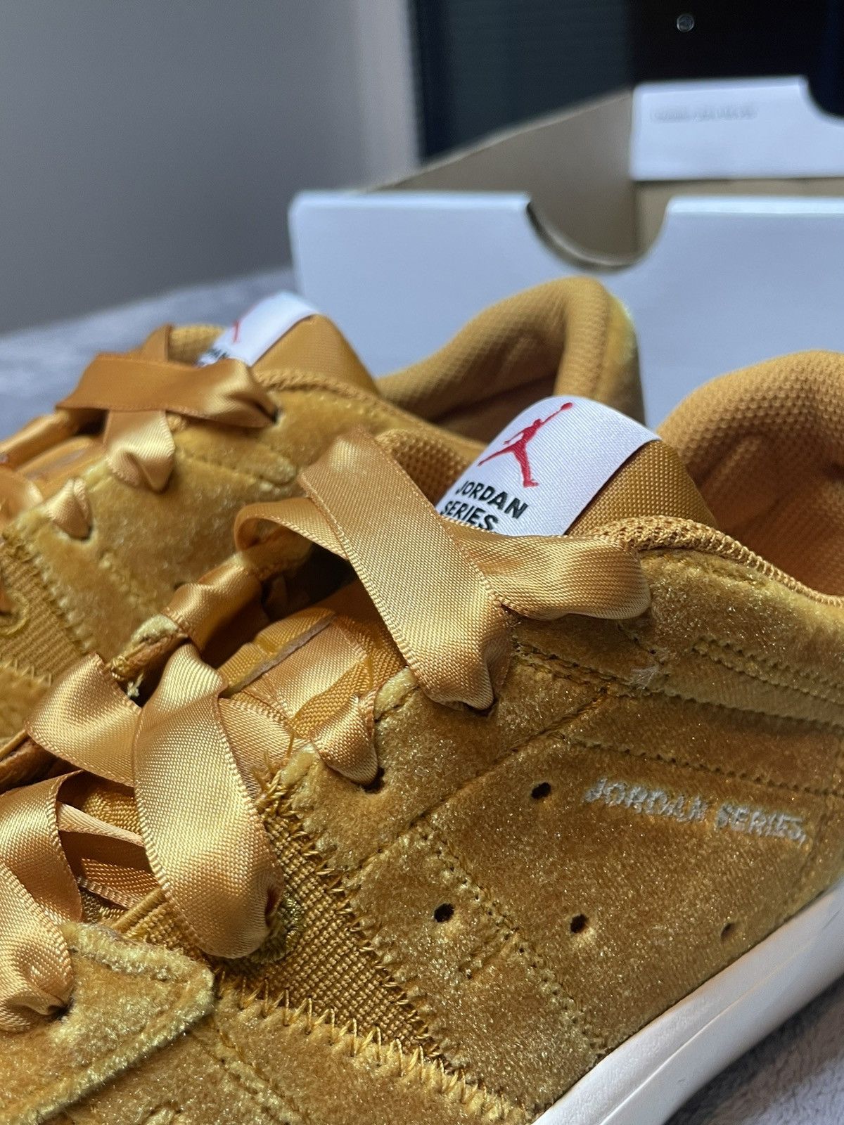Nike Jordan series es se Size US 5 / IT 35 - 7 Thumbnail