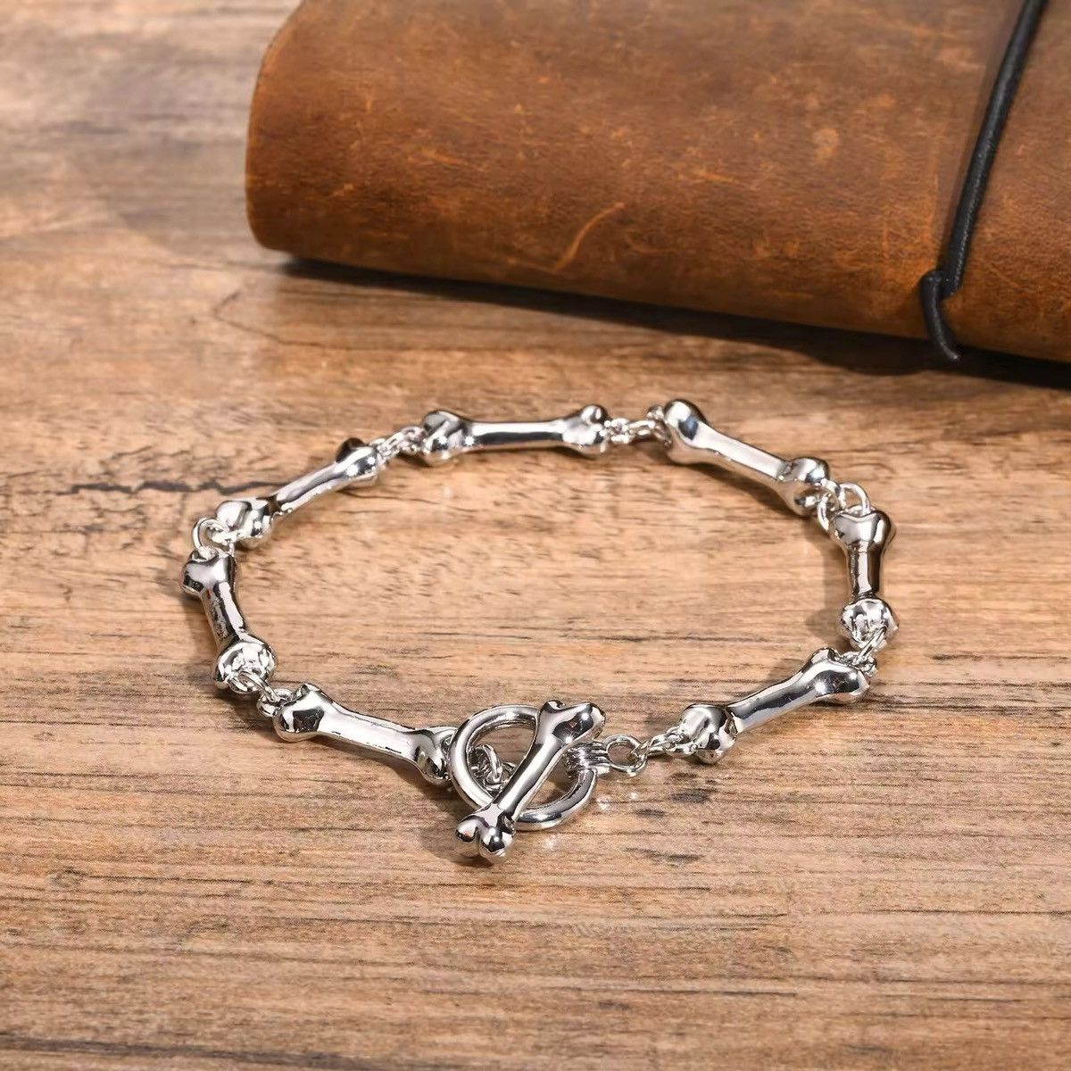 Jewelry Bone Chain Link Bracelets Size ONE SIZE - 1 Thumbnail