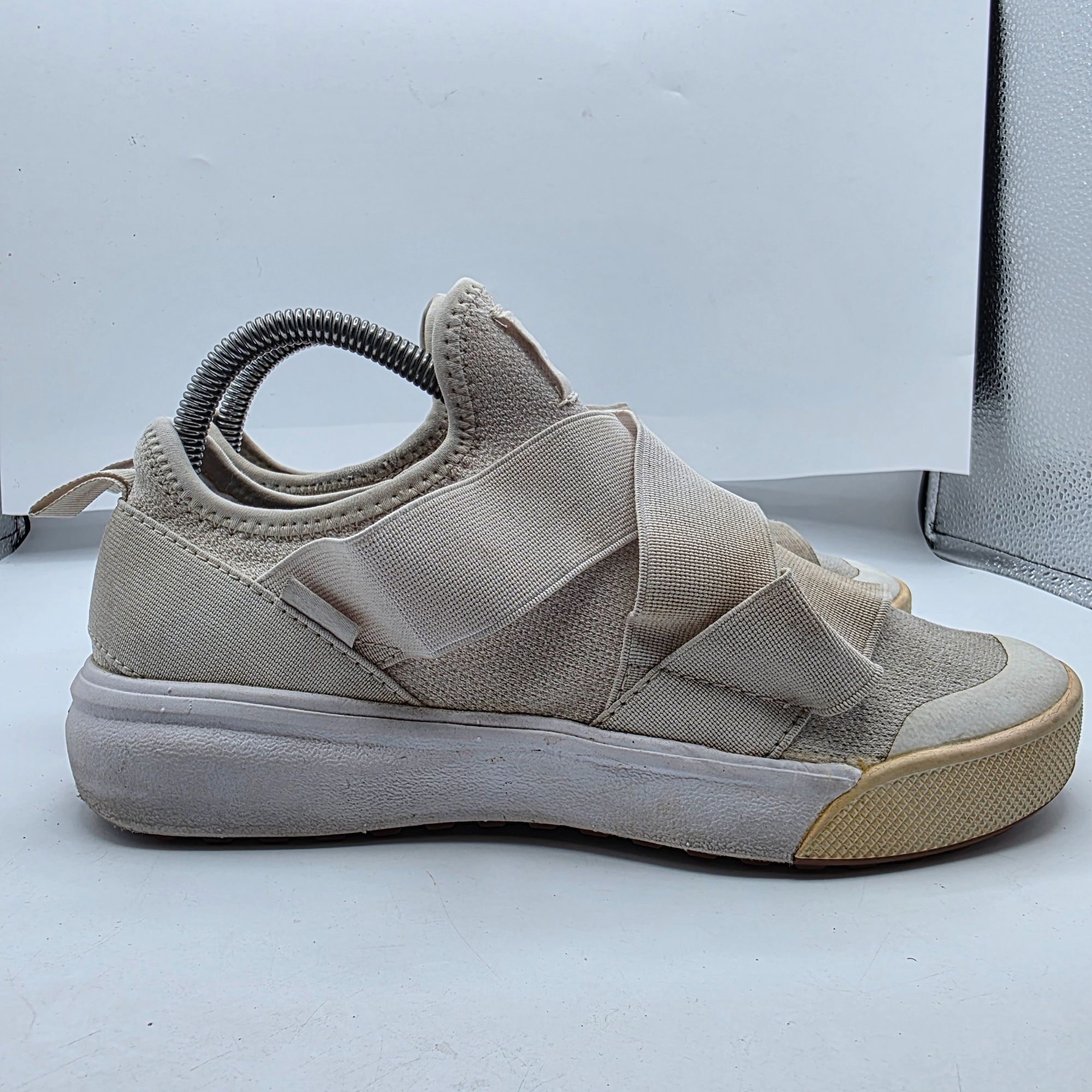 Vans Vans UltraRange Gore Slip On Womens Size 8 White Casual Snea Size US 8 / IT 38 - 12 Thumbnail