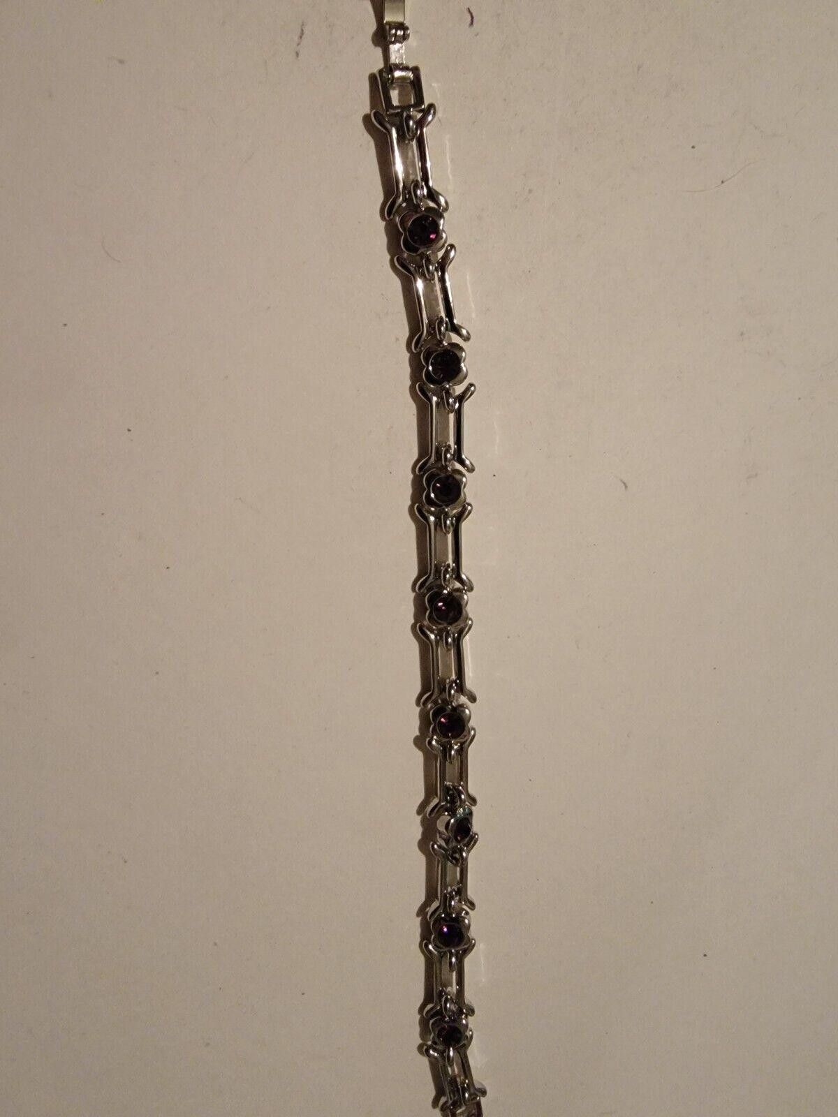 The Unbranded Brand Silver Tone Bracelet With Pink Gemstones Size ONE SIZE - 1 Thumbnail