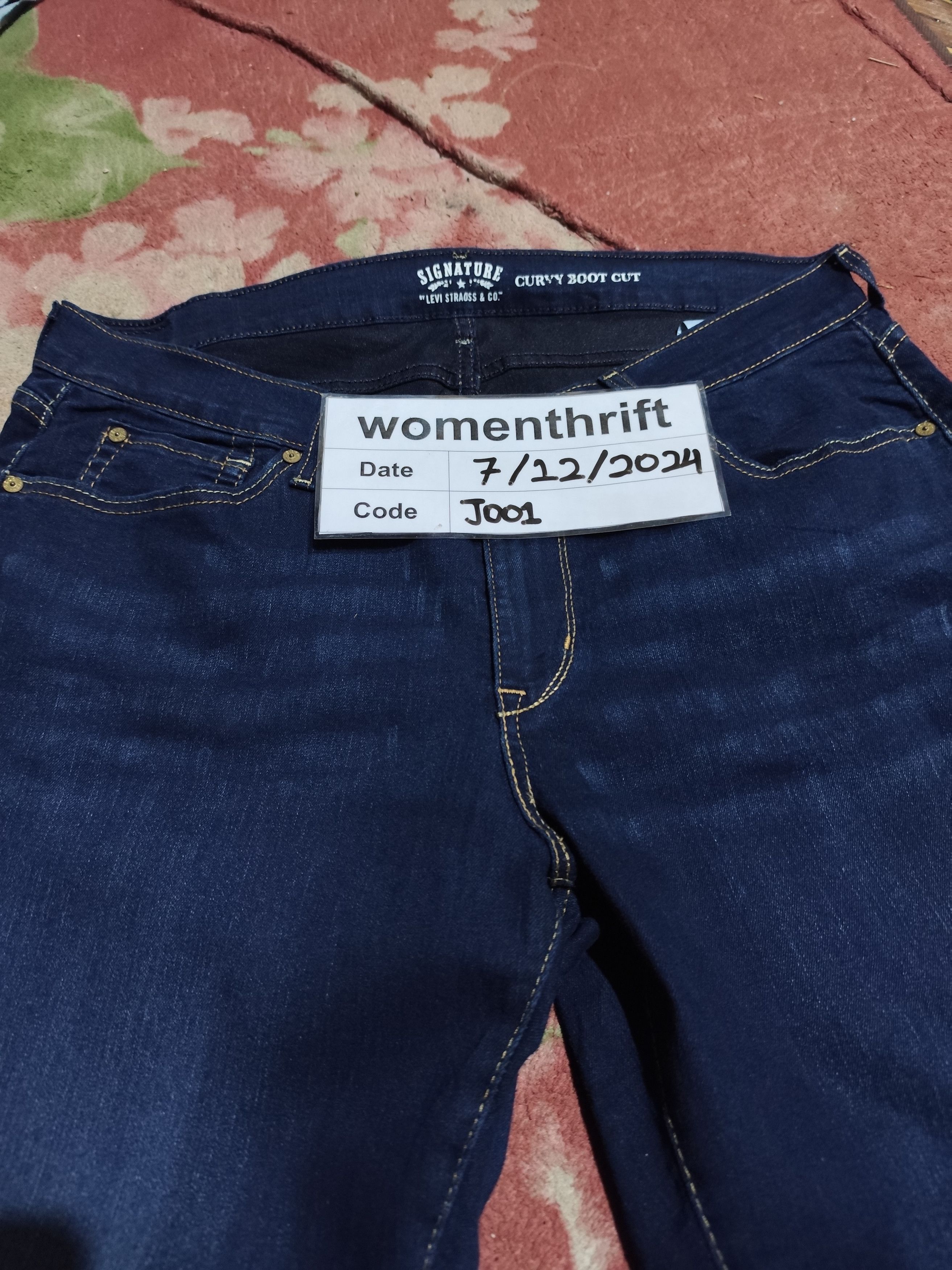 Levi's × Levi's Vintage Clothing × Signatures Levi's Signatures Vintage Bootcut Denim J001 Size 35" - 17 Thumbnail
