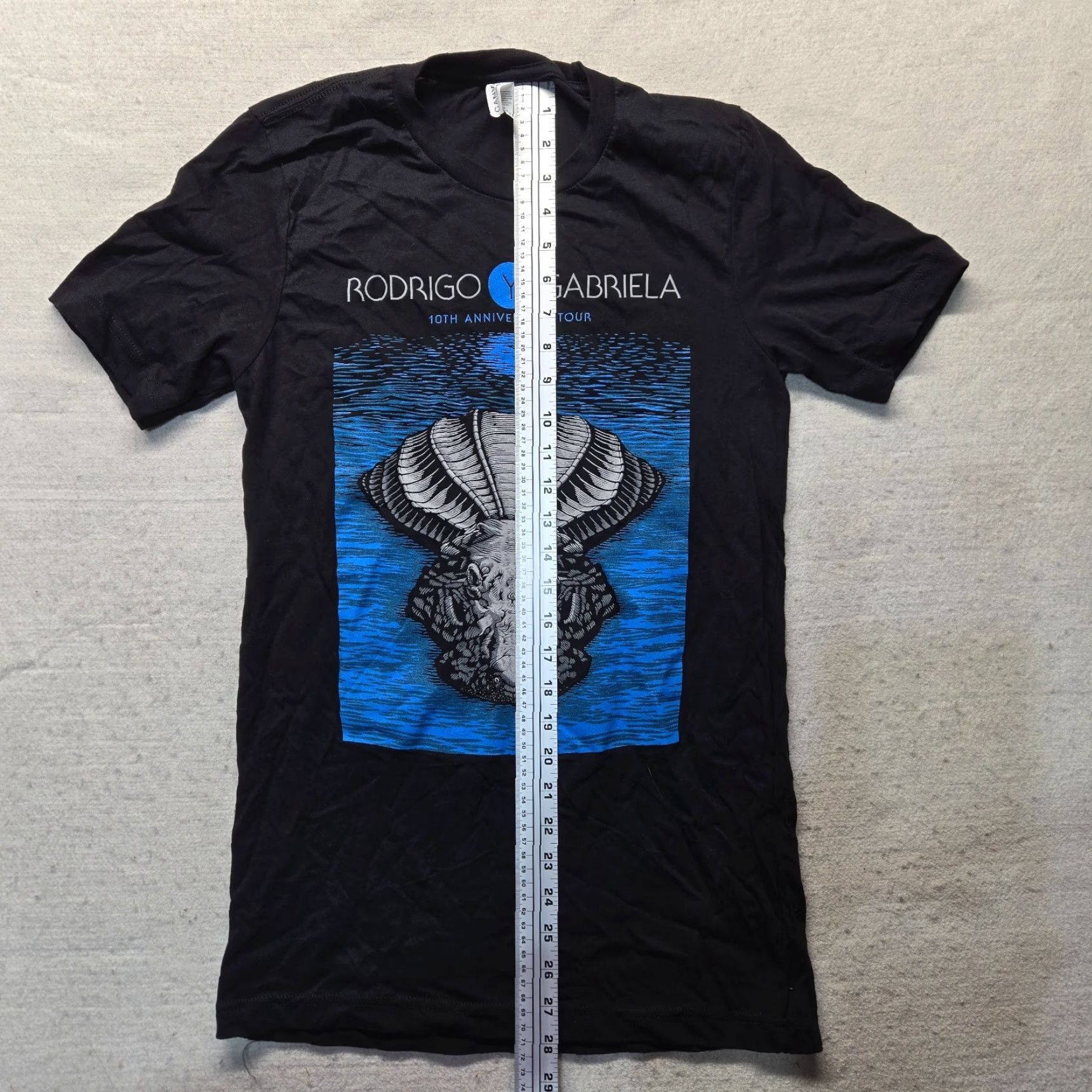 Vintage VINTAGE Rodrigo y Gabriela Shirt Unisex Adults S Brand: Canvas Black Graphic Tee 10th Anniversary Concert Memorabilia Mens Women Boys Girls Size US S / EU 44-46 / 1 - 6 Thumbnail
