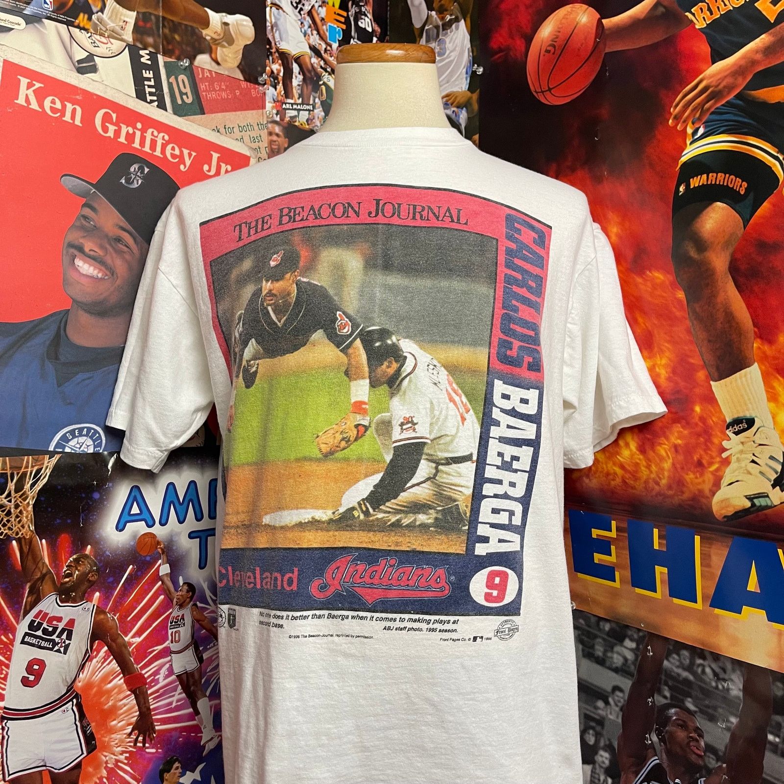 Vintage Vintage Cleveland Indians 1996 Carlos Baerga MLB Player Tee Size US L / EU 52-54 / 3 - 1 Thumbnail