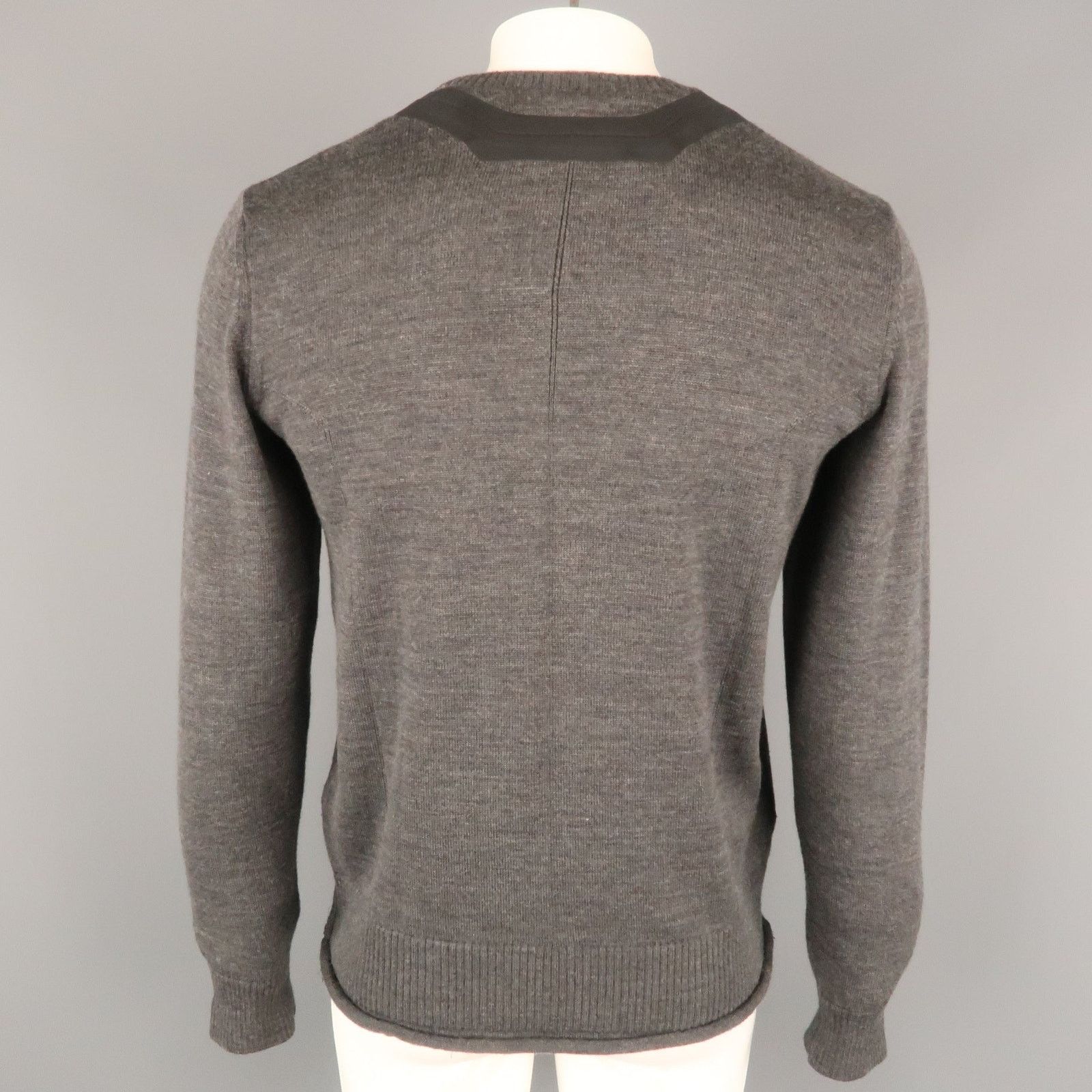 Undercover UNDERCOVER Size L Charcoal Solid Wool V-Neck Pullover Size US L / EU 52-54 / 3 - 7 Thumbnail