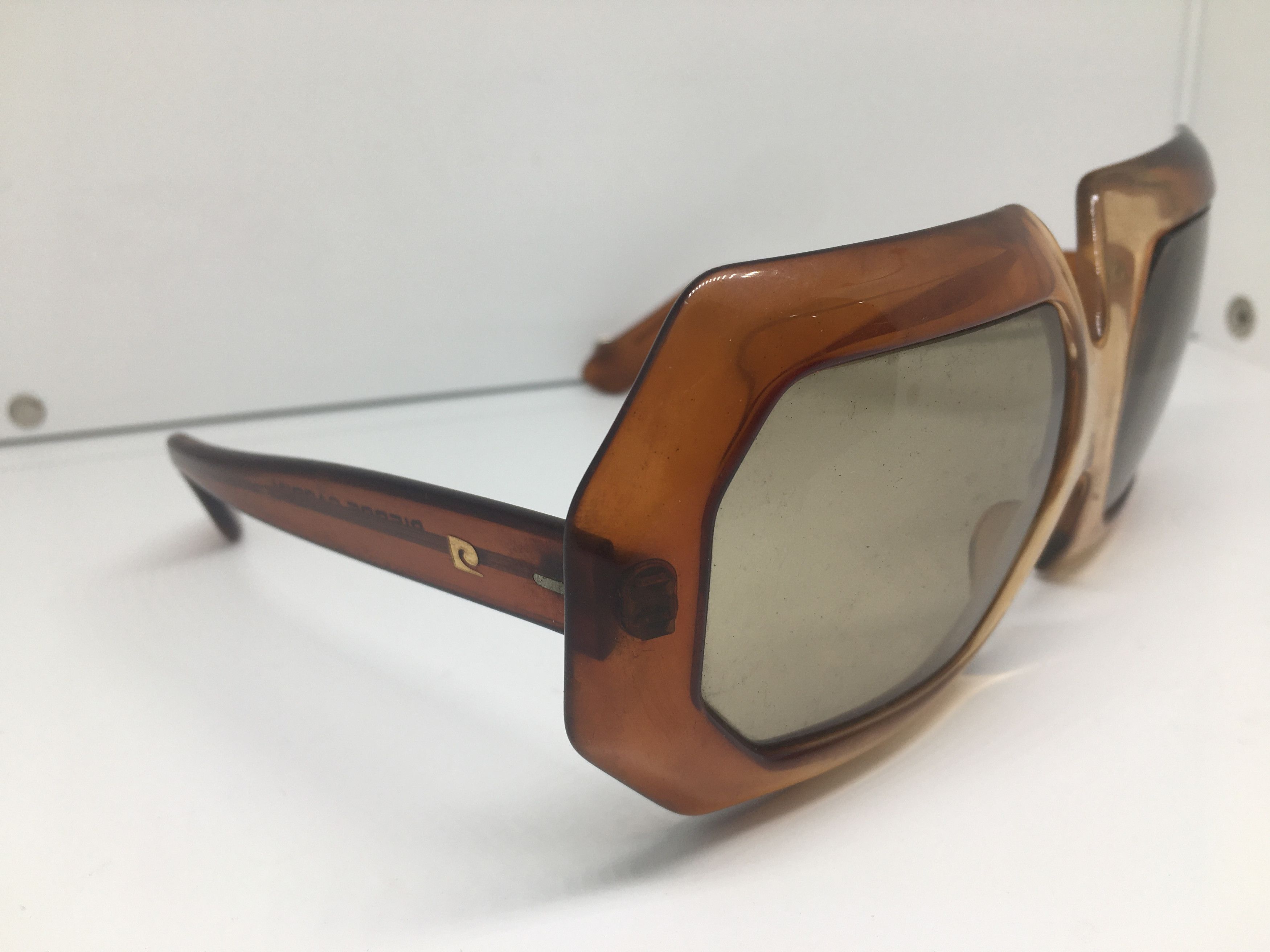 Pierre Cardin PIERRE CARDIN PARIS HAUTE COUTURE LUNETTES DE SOLEIL Size ONE SIZE - 2 Thumbnail