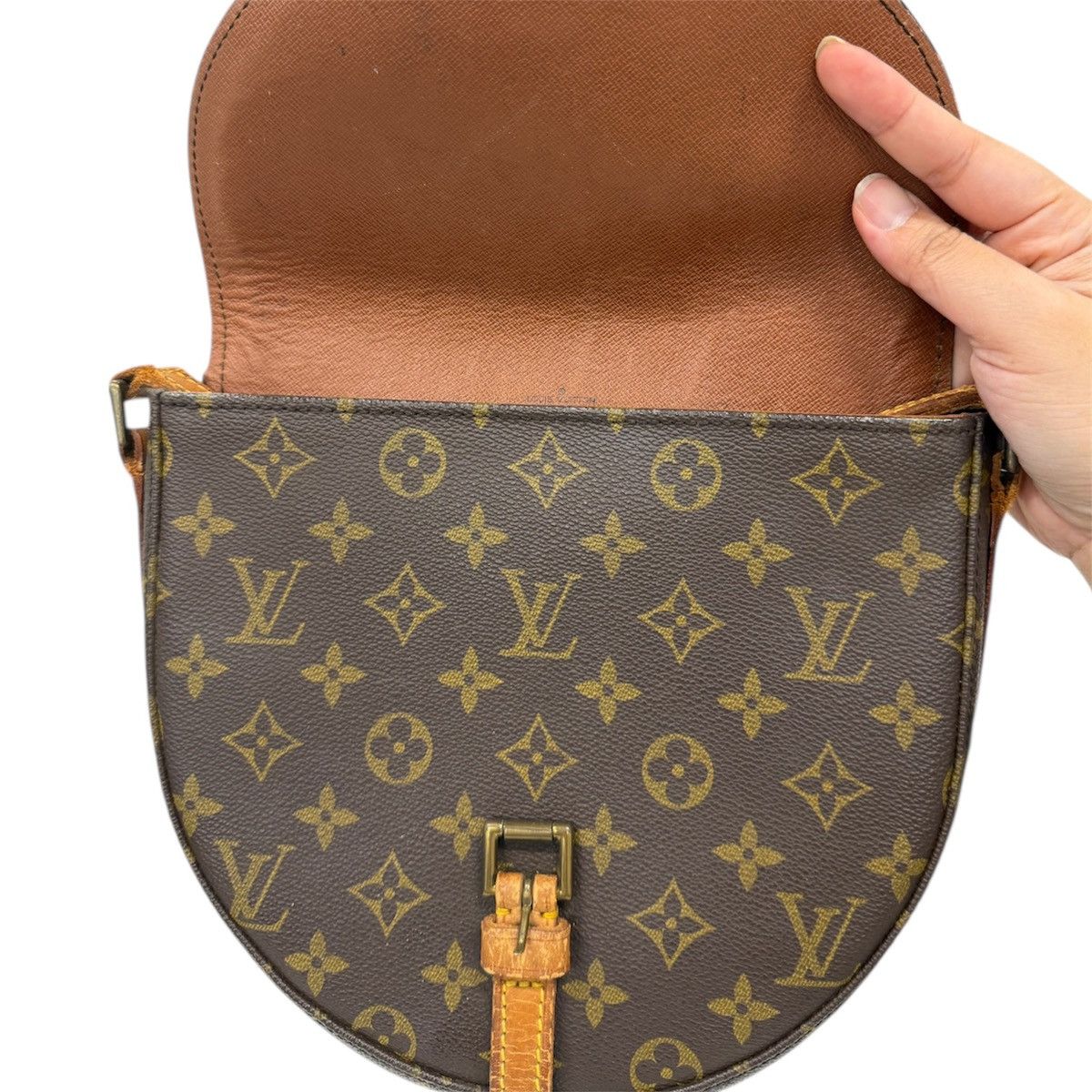 Louis Vuitton Louis Vuitton Monogram Canvas Chantilly MM Crossbody Size ONE SIZE - 8 Thumbnail
