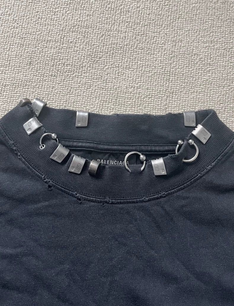 Balenciaga Balenciaga Rivet perforated old short-sleeved T-shirt Size US XL / EU 56 / 4 - 3 Thumbnail