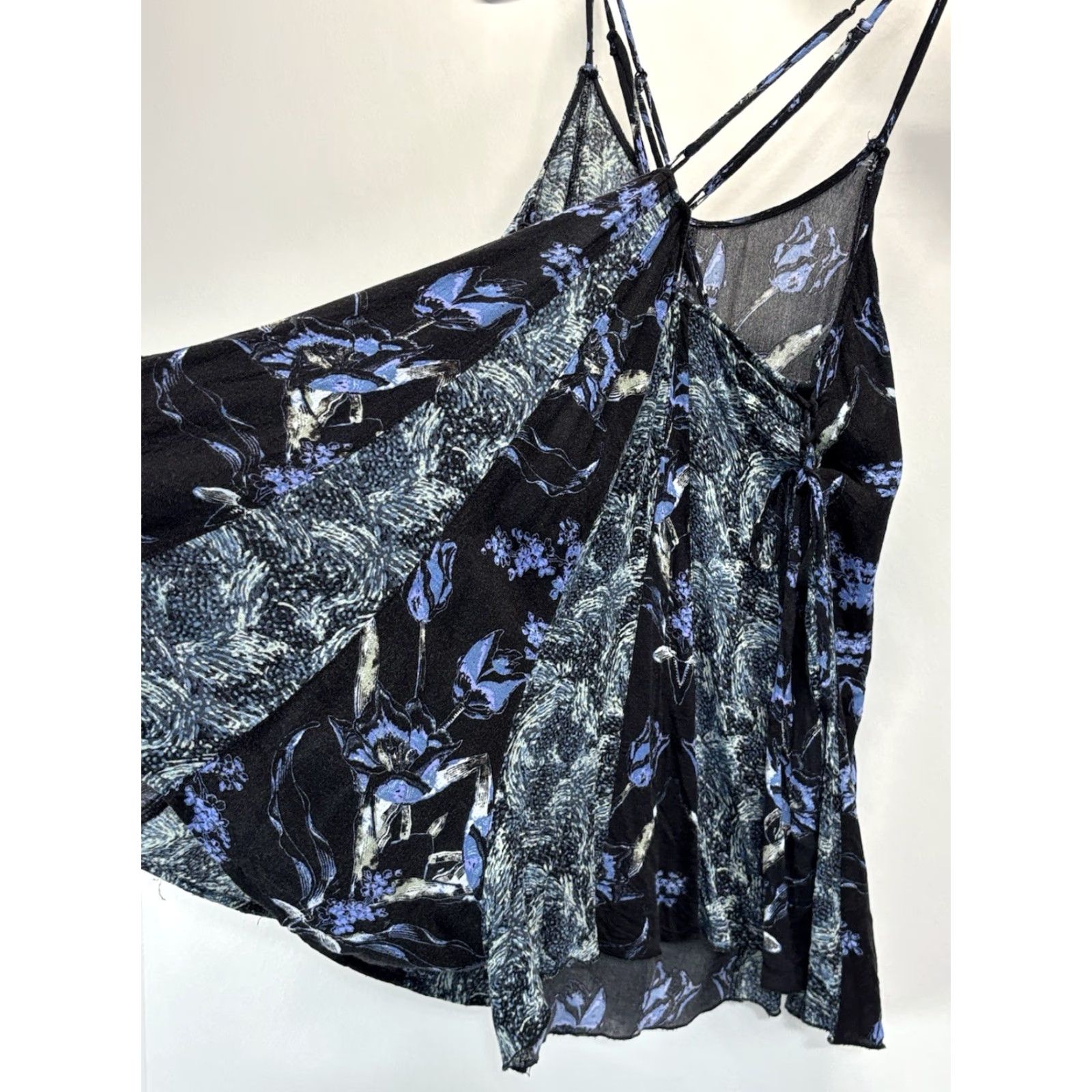 Free People Free People Romper Women Medium Blue Mixed Print Boho Hippie V-Neck Sleeveless Pull-On Rayon Size 32" / US 10 / IT 46 - 4 Thumbnail
