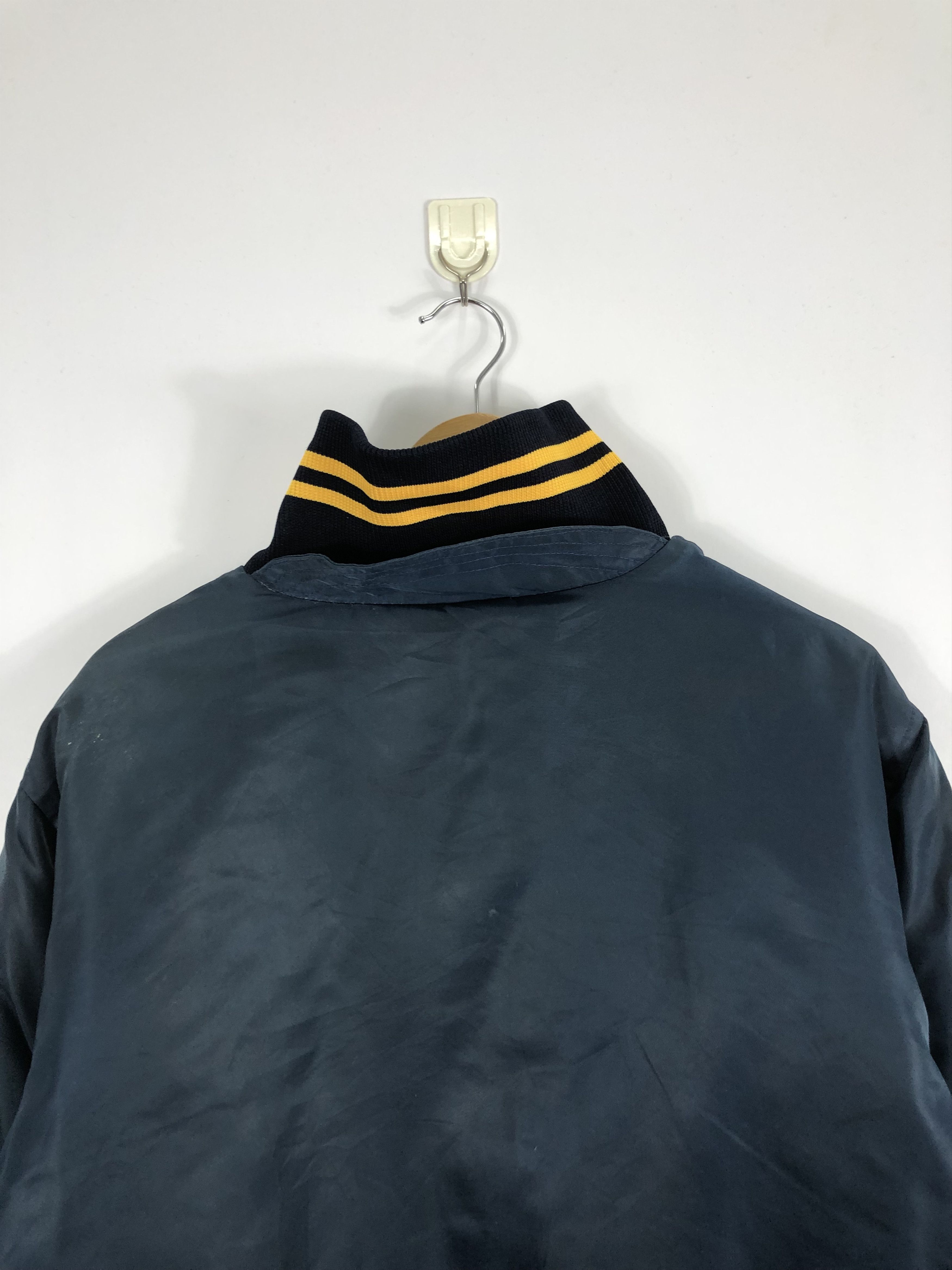 Vintage Vintage Pizza Heaven Puffer Bomber Jacket J0608 Size US XXL / EU 58 / 5 - 4 Thumbnail