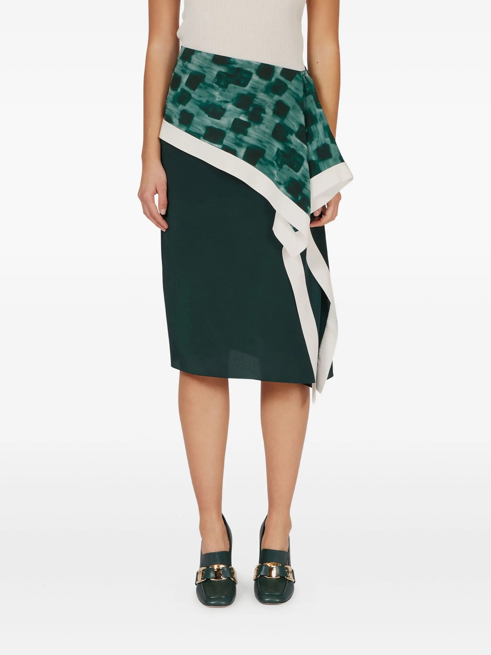 Salvatore Ferragamo o1s1rm0526 Silk Asymmetric Skirt in Green Size 25" / US 0 / IT 36 - 3 Thumbnail