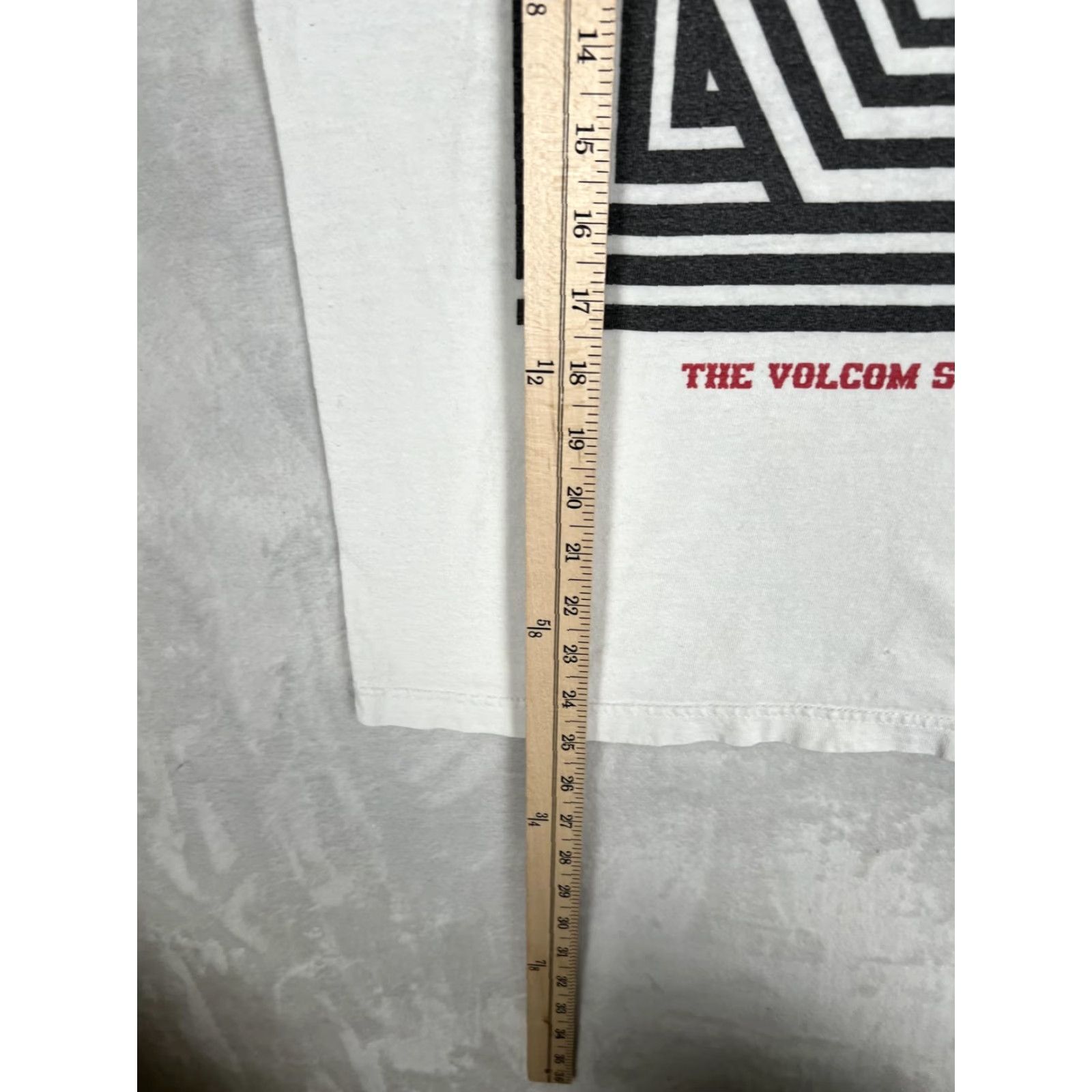 Volcom VINTAGE Volcom Shirt Mens M White Geometric The Volcom Stone Logo Graphic Y2K Skate Crew Neck Short Sleeve Size US M / EU 48-50 / 2 - 4 Thumbnail