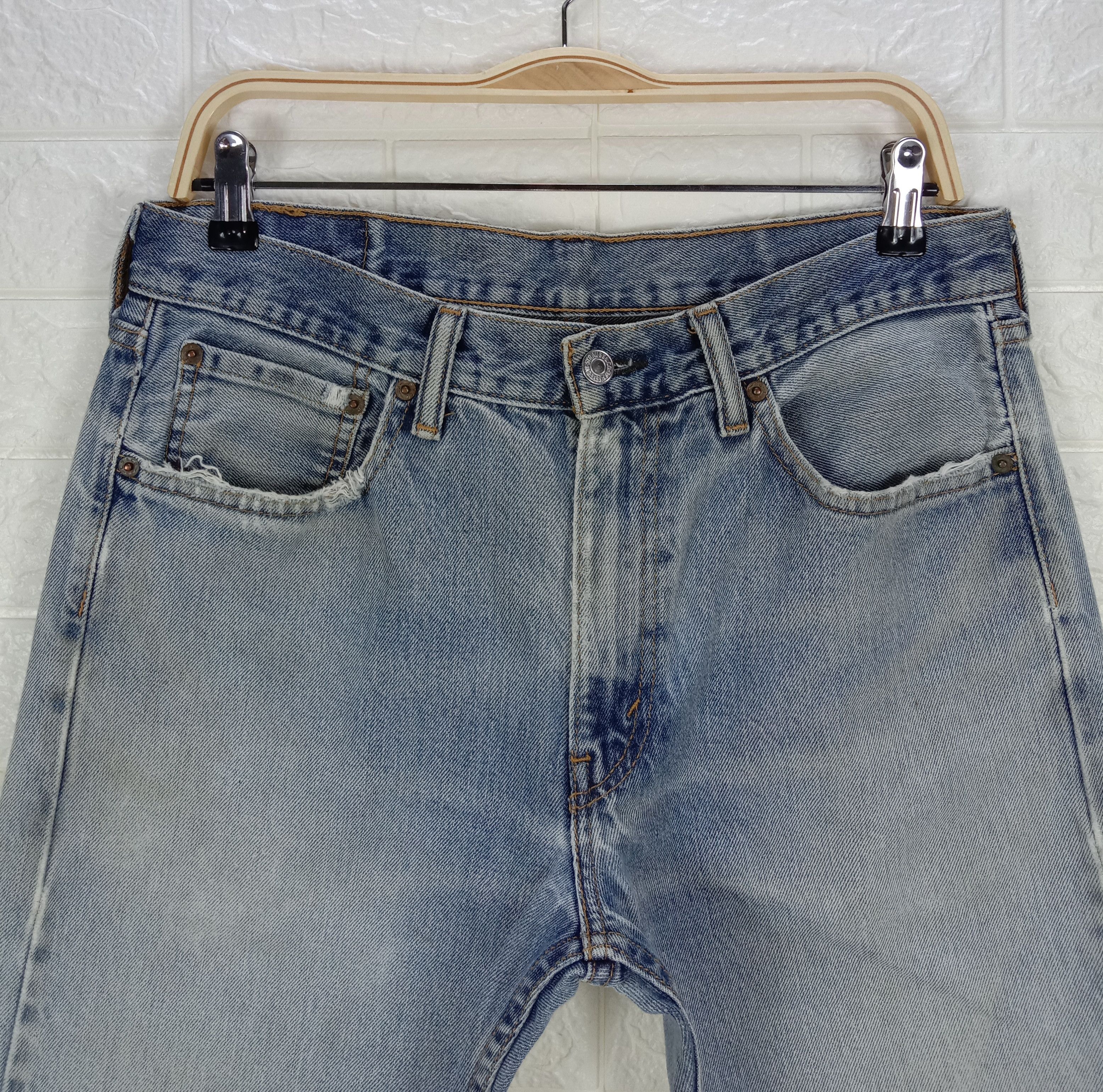 Levi's Vintage Levi's 505 Light Wash Jeans Distressed Denim Size US 32 / EU 48 - 2 Thumbnail