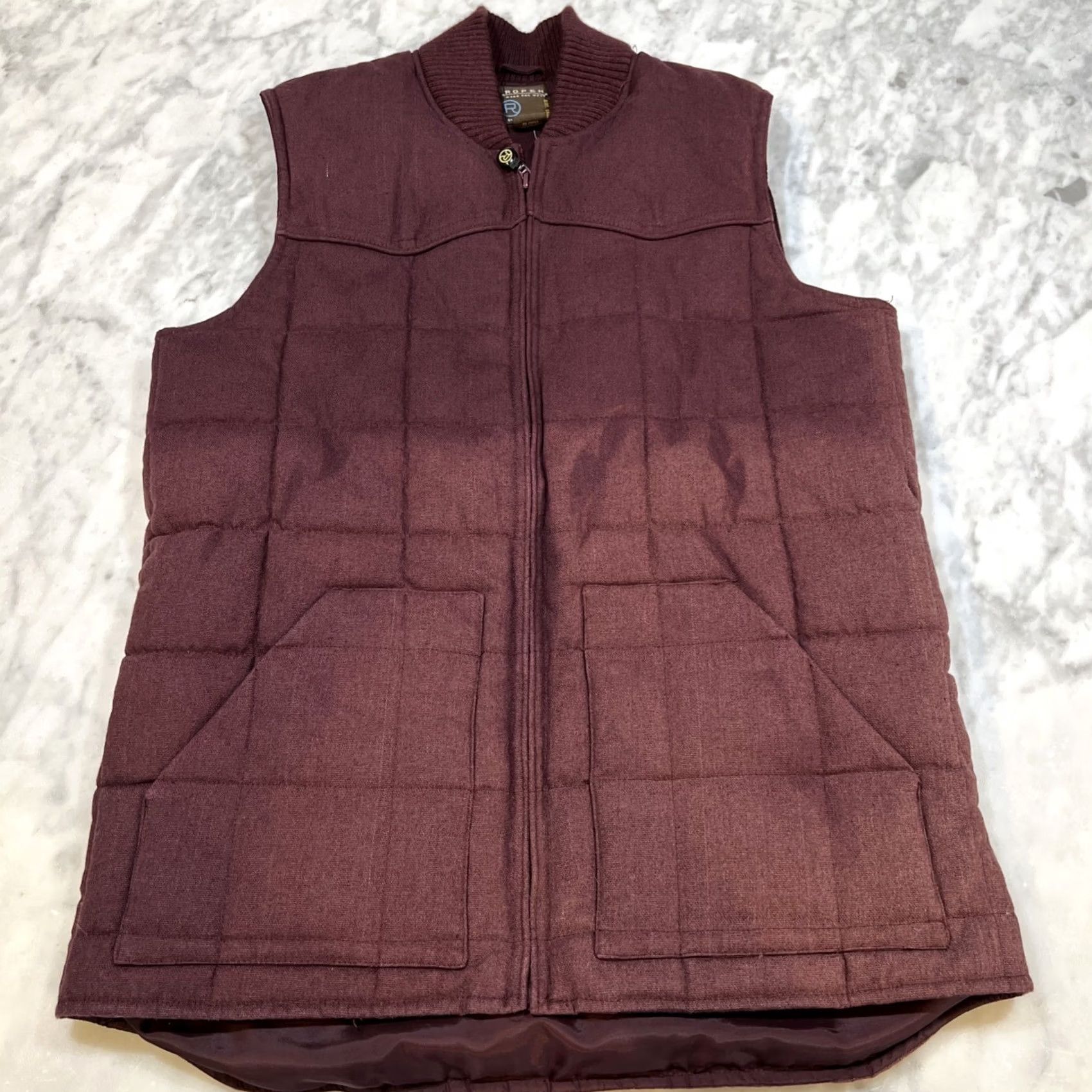 Roper Roper Vest Women’s XL 16-18 Maroon Quilted Cotton Poly Down Pockets Full Zip Vest Accessories Casual, Travel, Workwear Womens Size L / US 10 / IT 46 - 2 Thumbnail