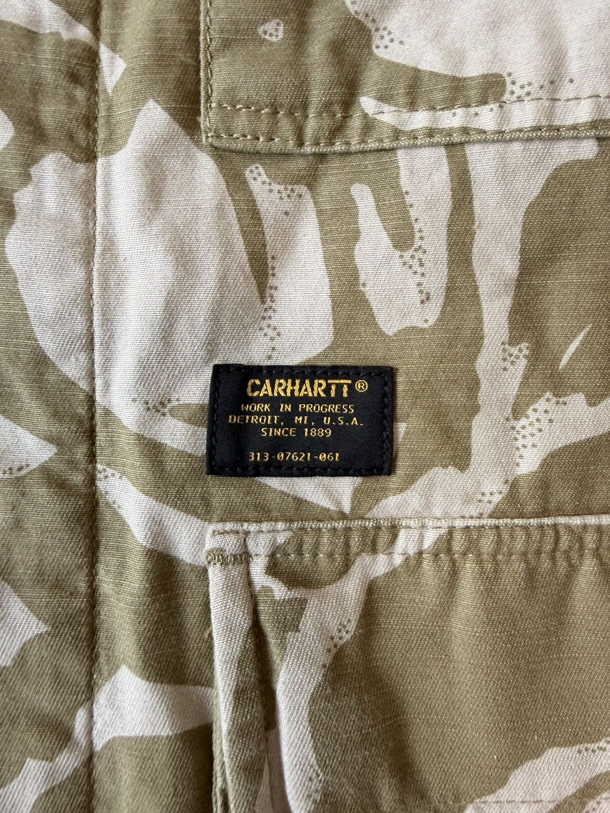 Carhartt Wip Carhartt WIP Desert Camo Jacket — Size L Size US L / EU 52-54 / 3 - 4 Thumbnail