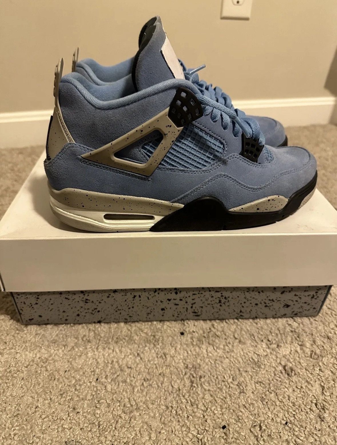 Jordan Brand Jordan 4 unc Size US 9 / EU 42 - 2 Thumbnail