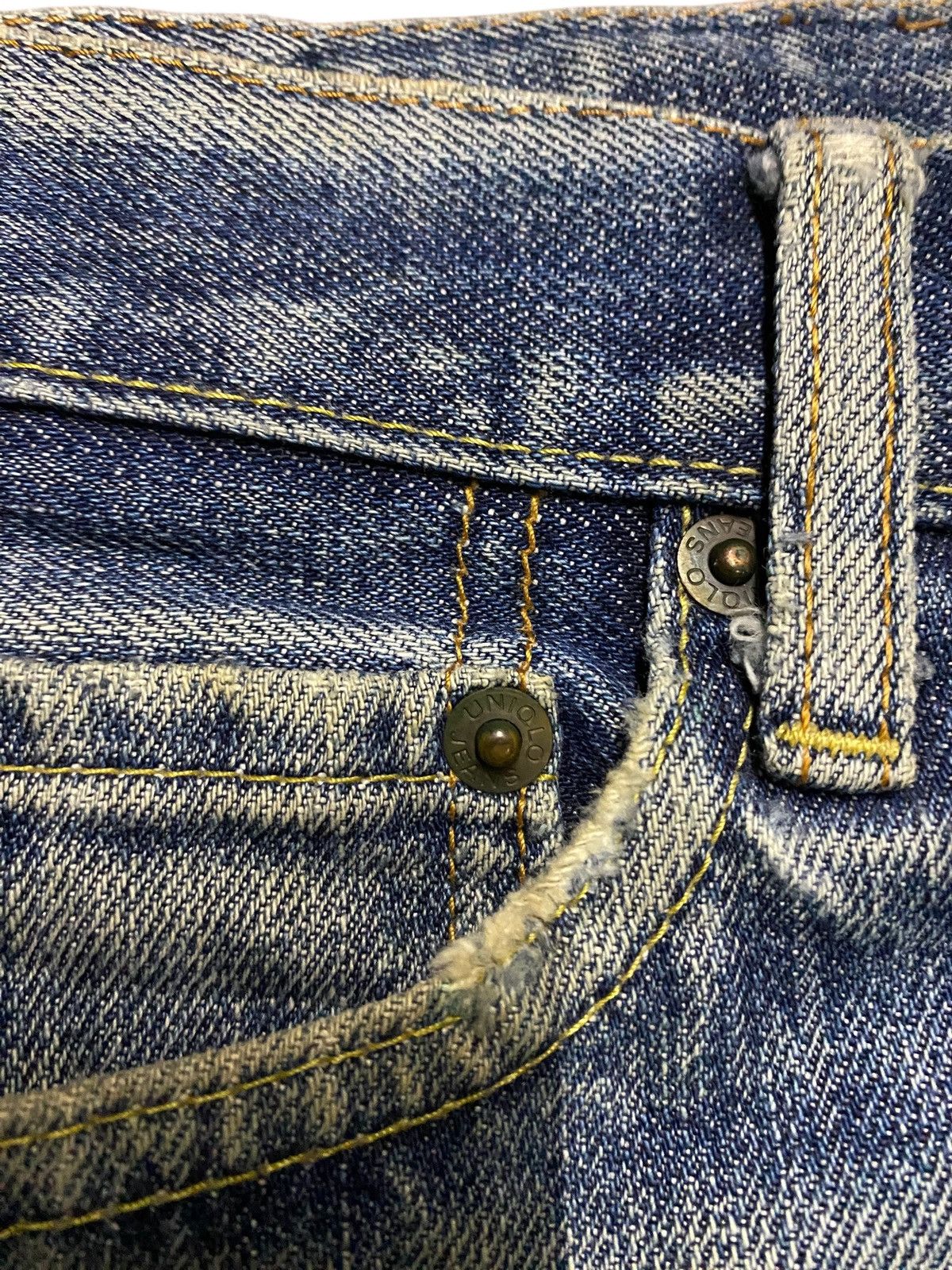 Japanese Brand Vintage Uniqlo S002 Mud Wash Distressed Loose Jean Size US 31 - 10 Thumbnail