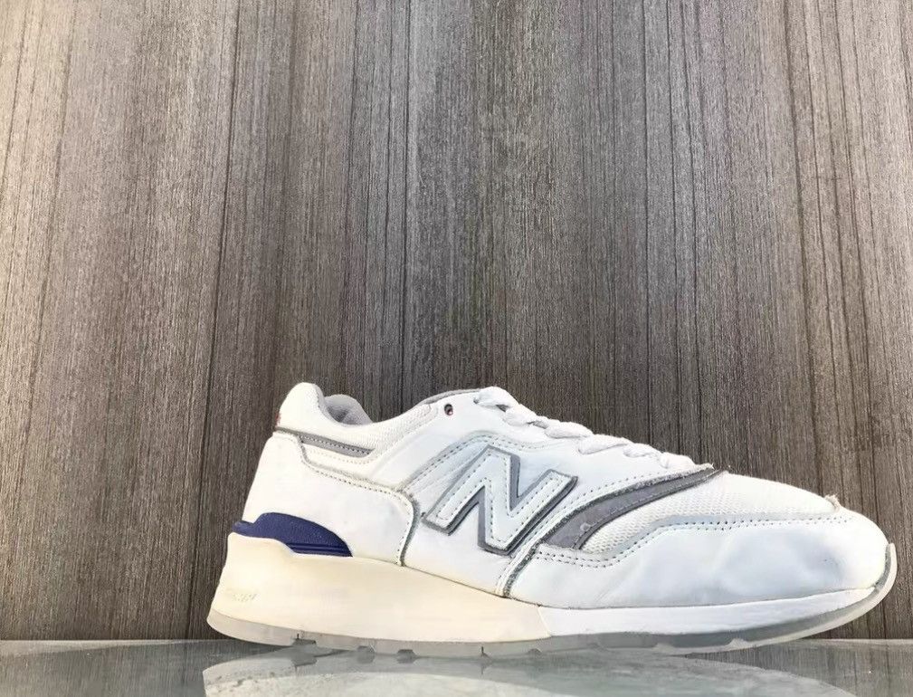 New Balance New Balance 997 White Blue Grey J16 Size US 9.5 / EU 42-43 - 2 Thumbnail