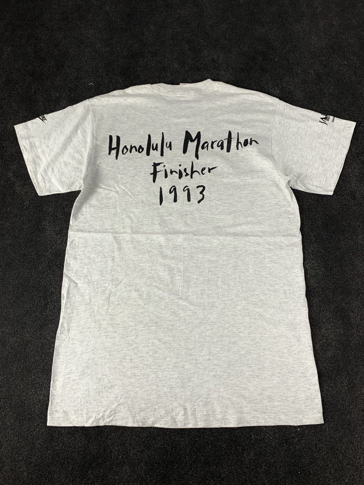Vintage Vintage 1993 Nike Honolulu Marathon Finisher Tee Size US L / EU 52-54 / 3 - 9 Thumbnail