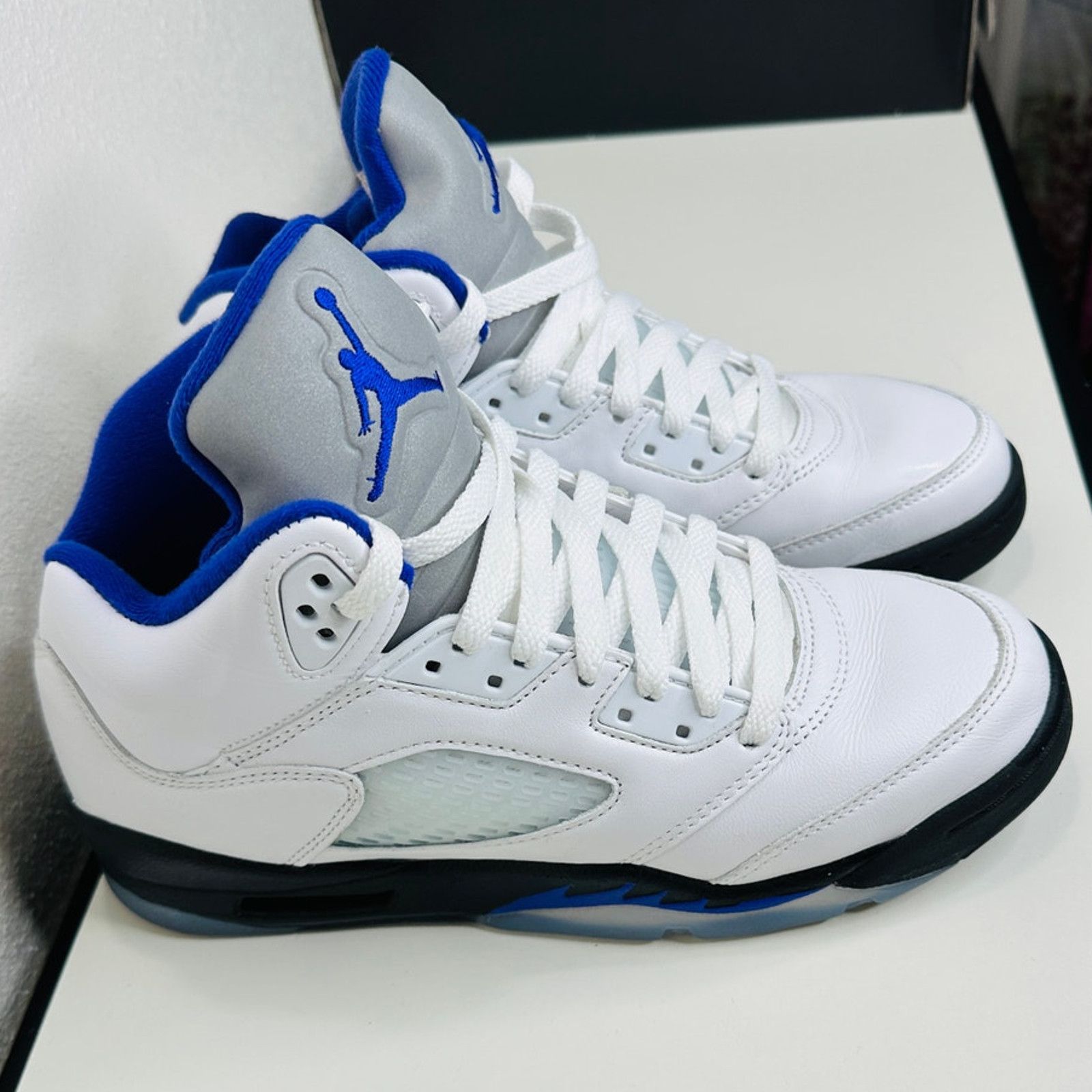 Nike Nike Air Jordan 5 Retro (GS)White Dark Concord Black Sneaker Size US 6.5 / EU 39-40 - 9 Thumbnail
