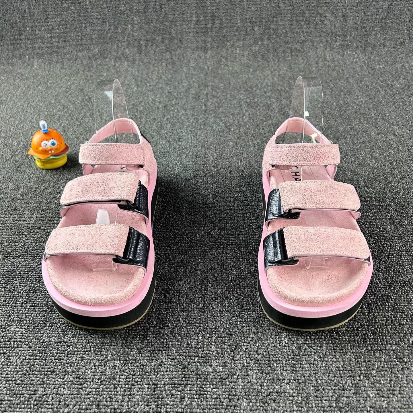 Chanel Chanel Pink Suede CC Logo Heeled Sandals 38 Size US 7 / IT 37 - 2 Thumbnail