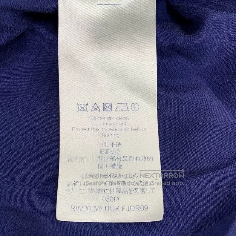 Louis Vuitton Louis Vuitton Dark blue logo presbyopic mulberry silk V-ne Size XS / US 0-2 / IT 36-38 - 6 Thumbnail