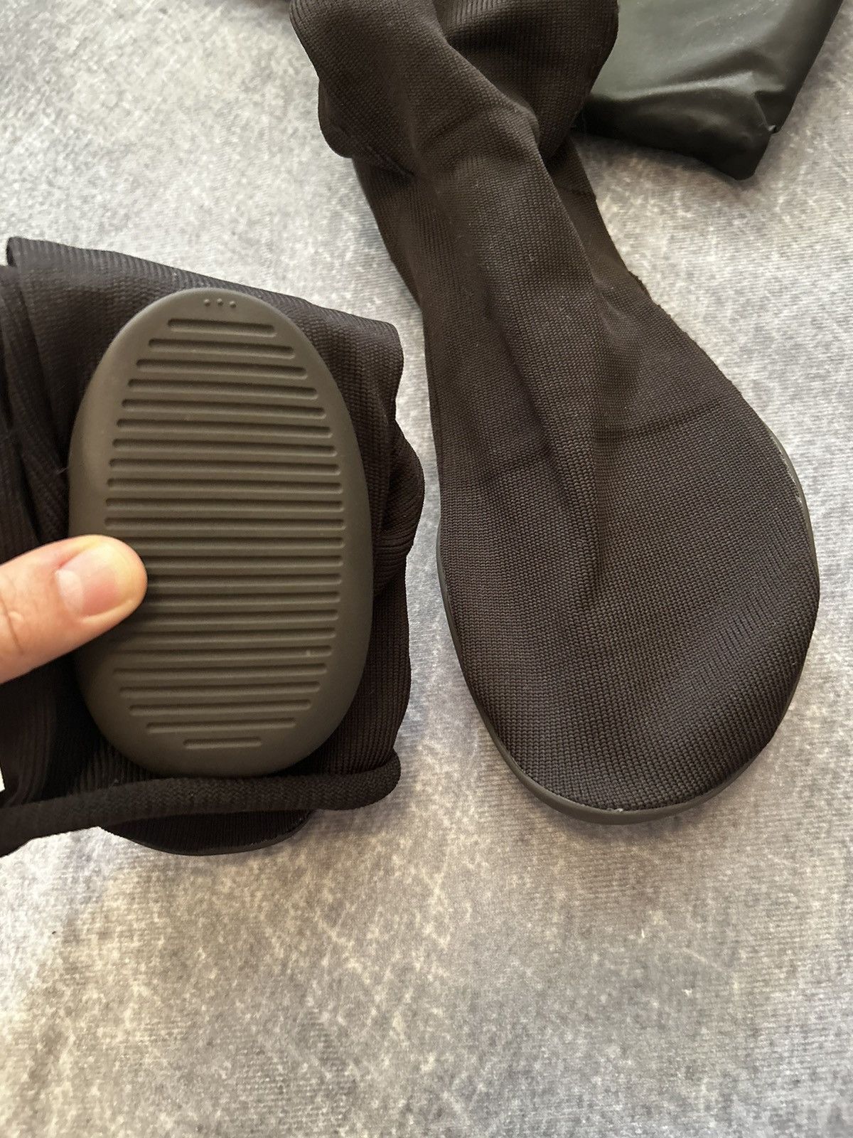 Kanye West × Yeezy Yeezy Pods Brand new Size US 12 / EU 45 - 3 Thumbnail