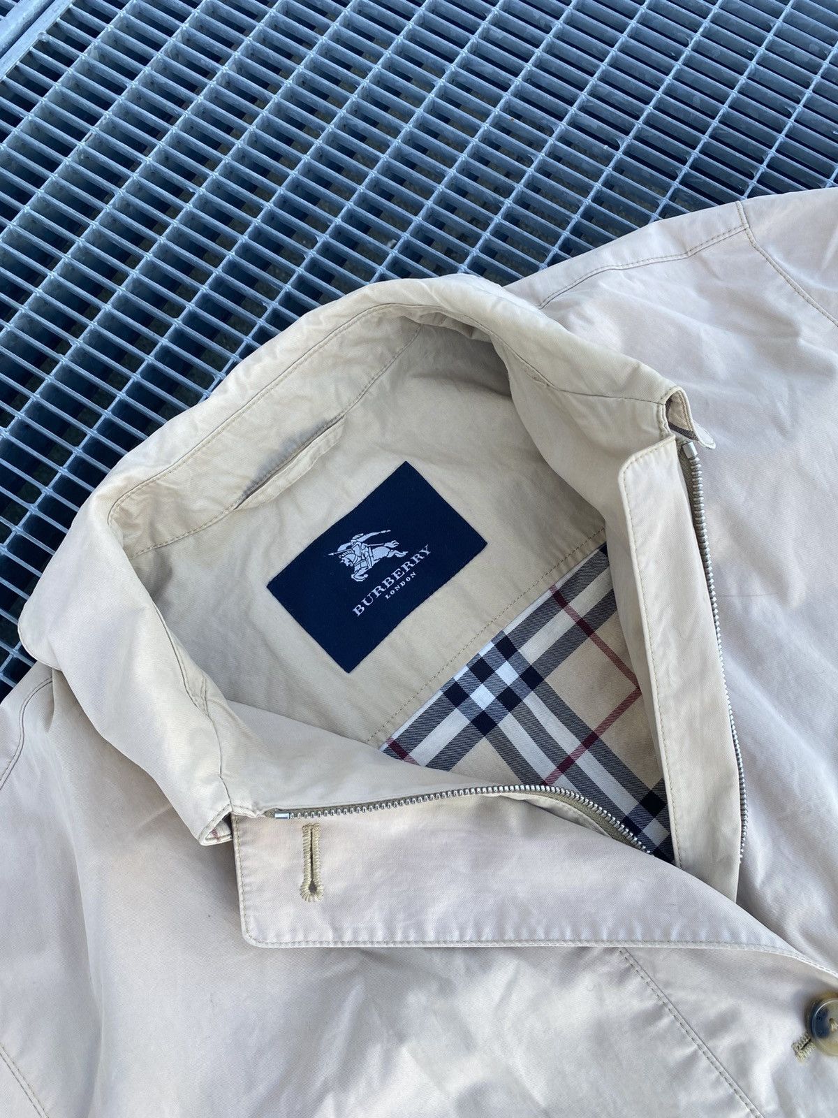 Burberry Burberry trench jacket Size US L / EU 52-54 / 3 - 2 Thumbnail