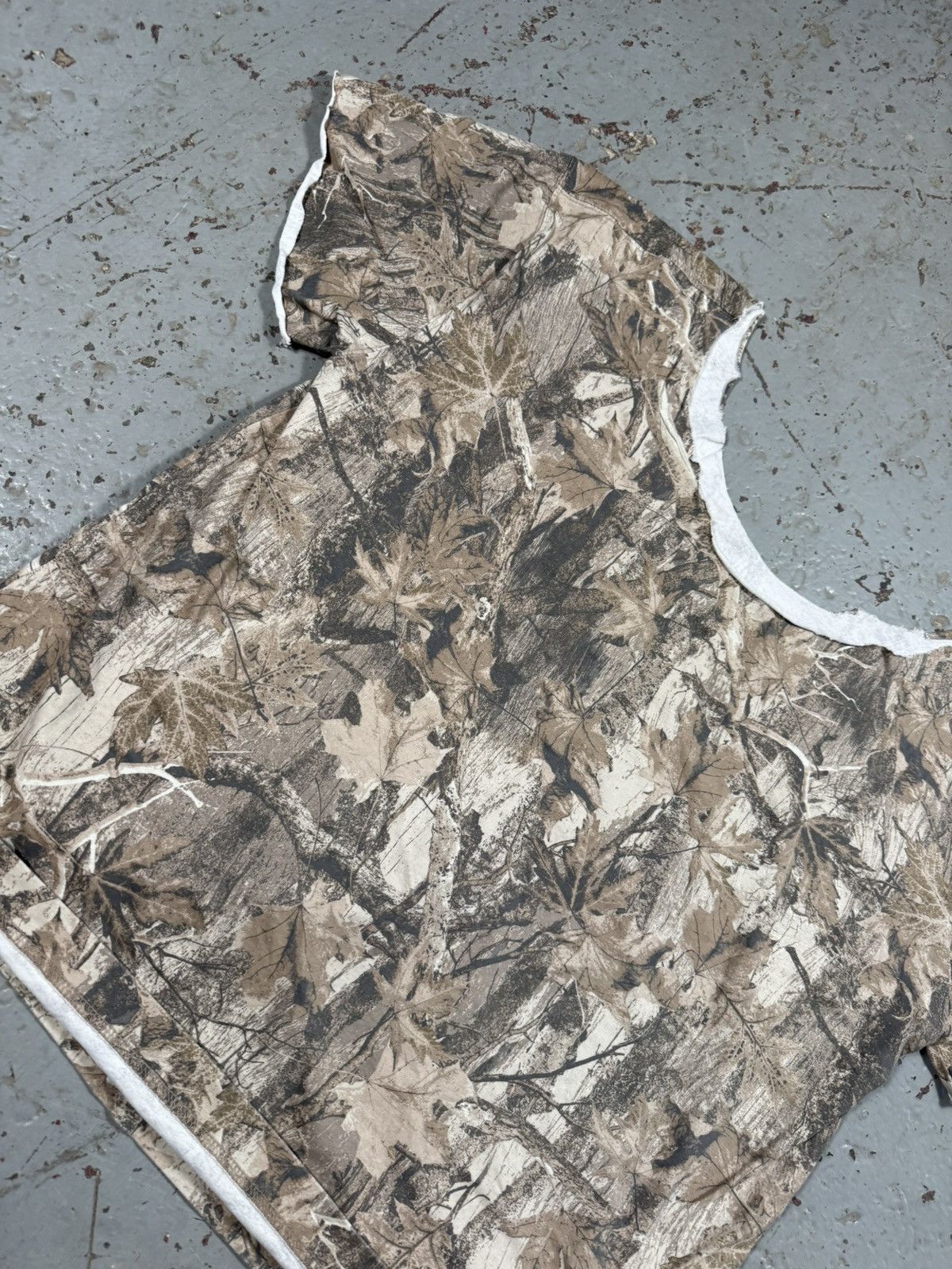 Vintage Vintage Thrashed Realtree Tee Size US XL / EU 56 / 4 - 2 Thumbnail