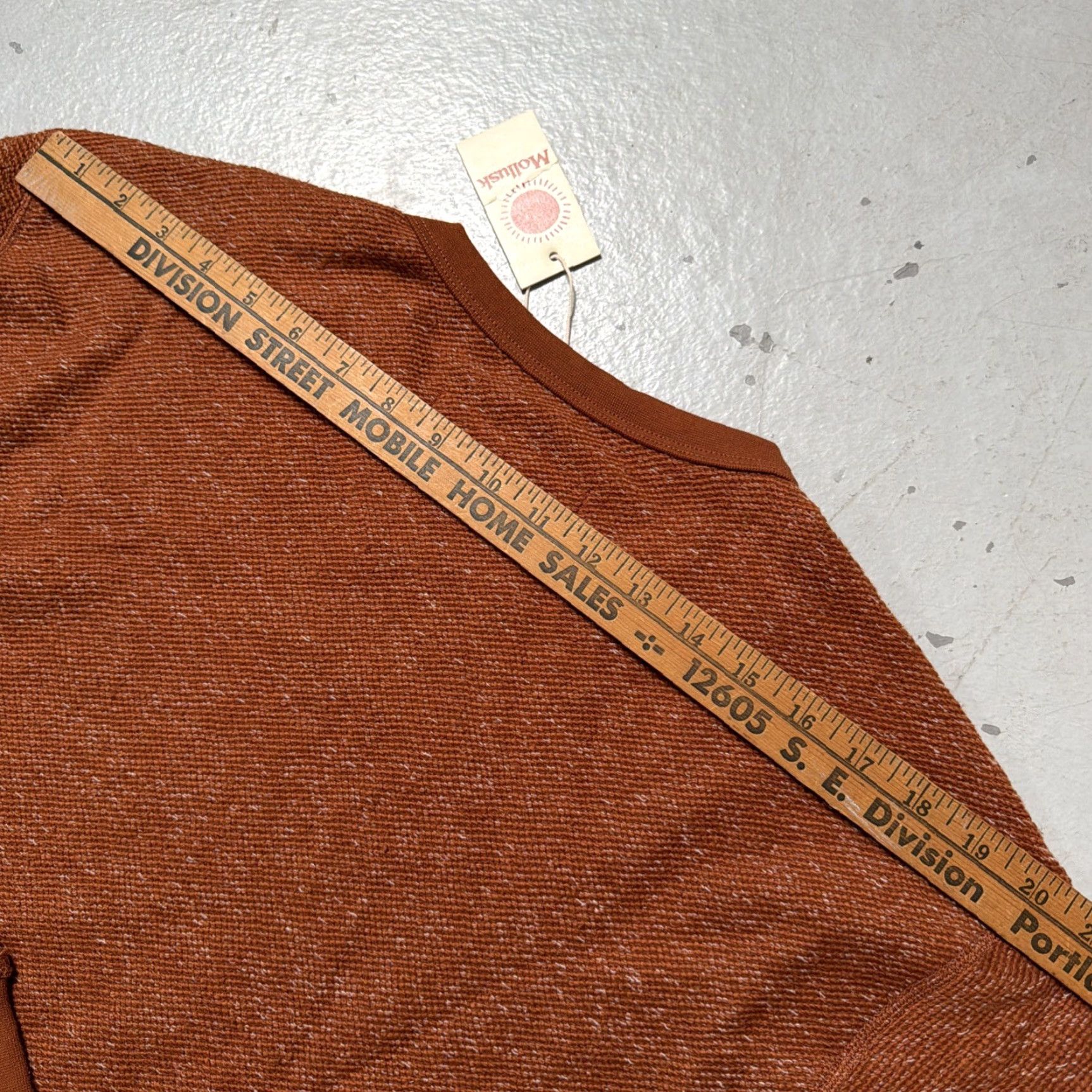 Vintage Mollusk California Surf Shop Wave Patch Crew Sweatshirt Umber XL NWT Beach Skate Art Americana Unisex Adults Pullover Size US XL / EU 56 / 4 - 6 Thumbnail