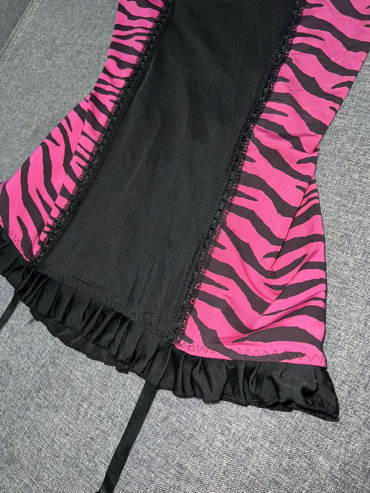 Tripp NYC Vintage Hot Topic zebra corset garter 🦓 🎀 Size M / US 6-8 / IT 42-44 - 8 Thumbnail