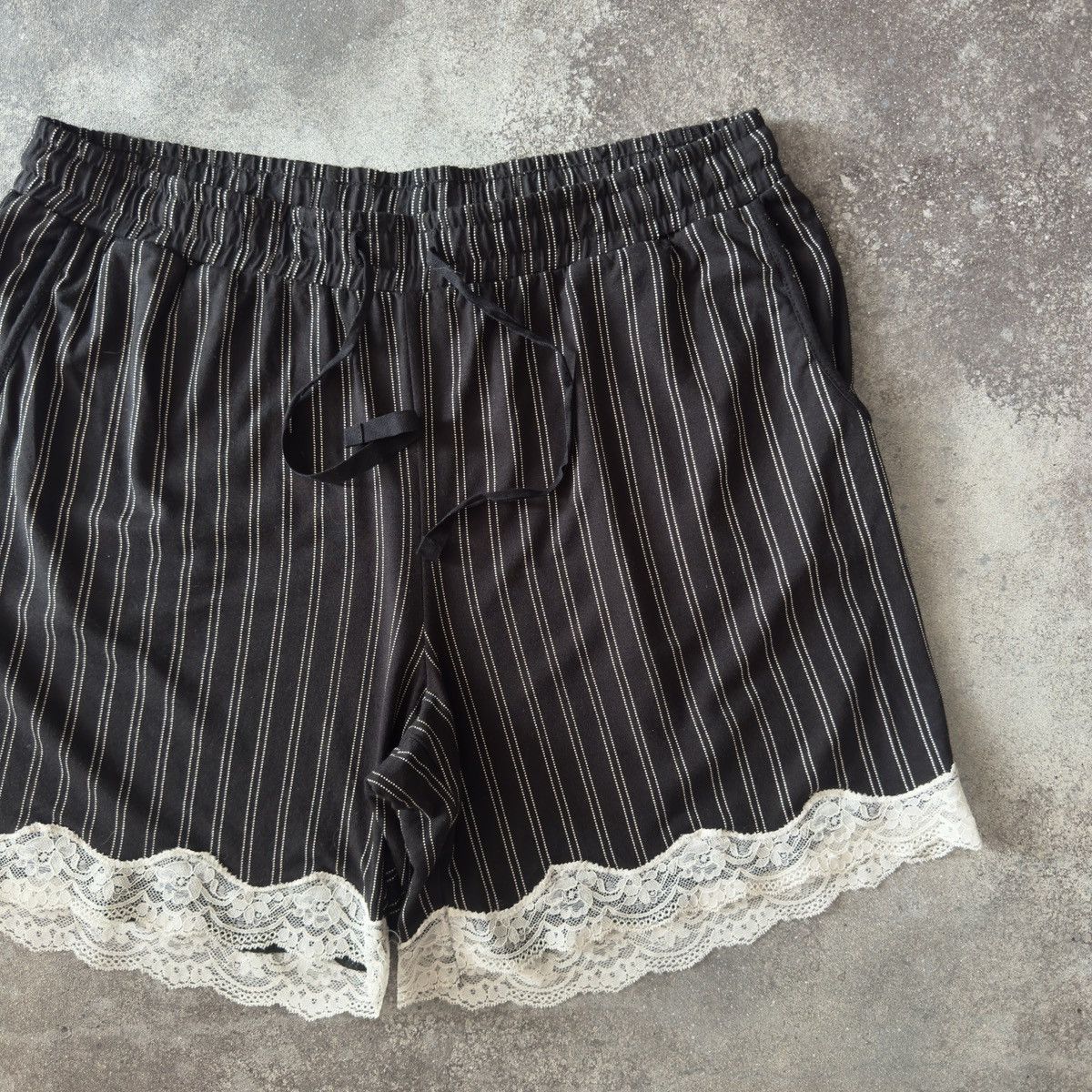 Hysteric Glamour Vive Maria + Vintage Y2K Lace Details Mini Shorts Size 27" / US 4 / IT 40 - 3 Thumbnail