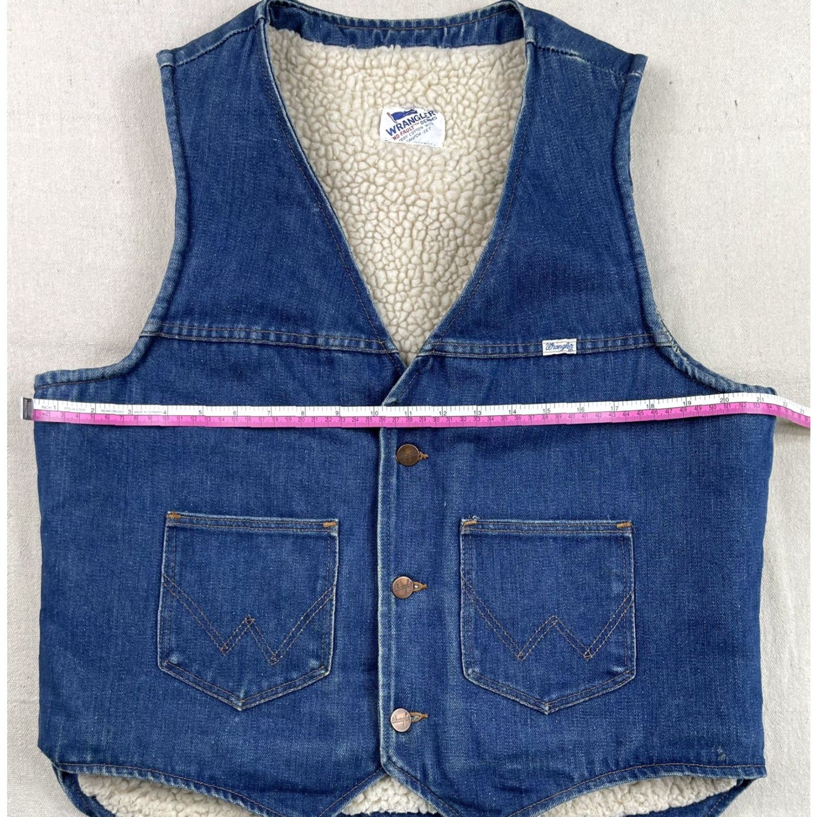 Wrangler VINTAGE Wrangler Denim Jean Vest Blue Sz L USA Sanforized Sherpa Lined 70s 80s Size US 33 - 5 Thumbnail